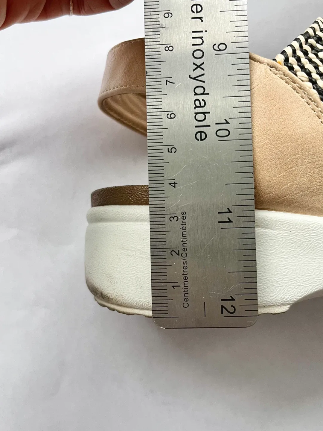 Summer Sandals for Vacations image indicator(3)