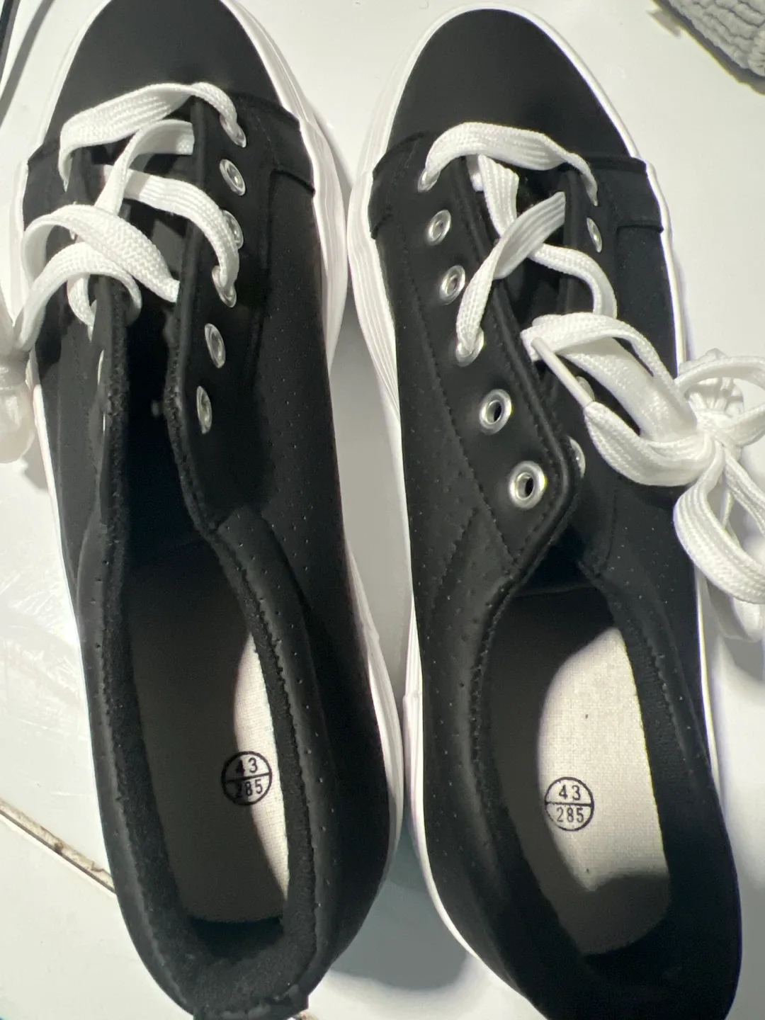 Black Casual Lace-Up Sneakers - Size 43 (Men's 9.5)