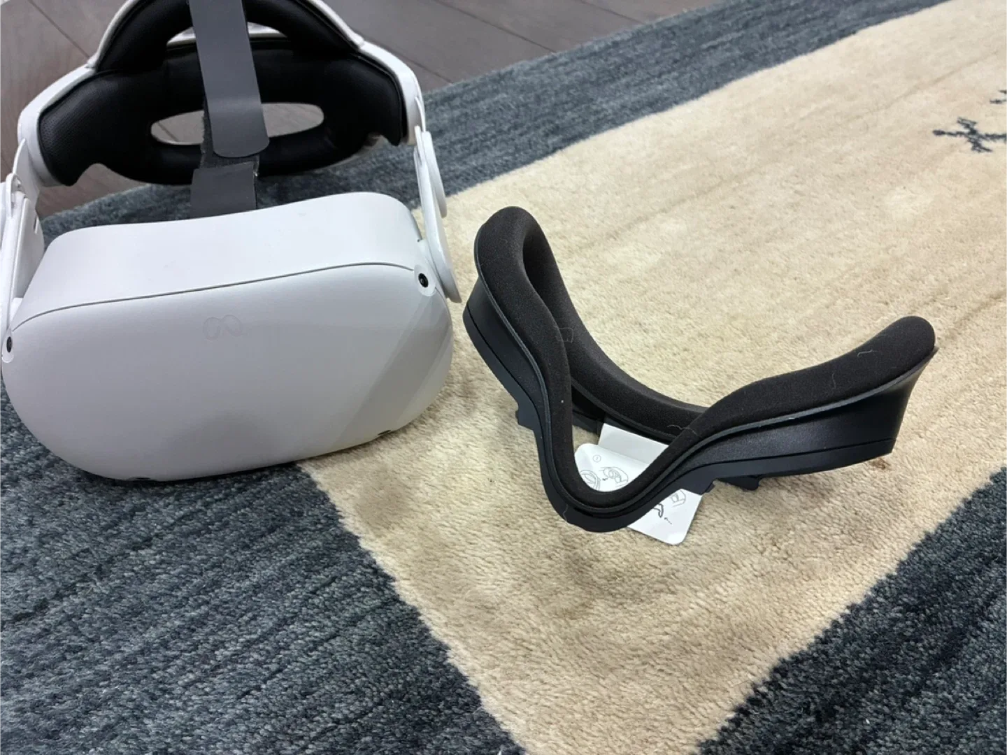 Meta Quest 2 VR Headset - 128GB + adjustable comfort strap image indicator(4)