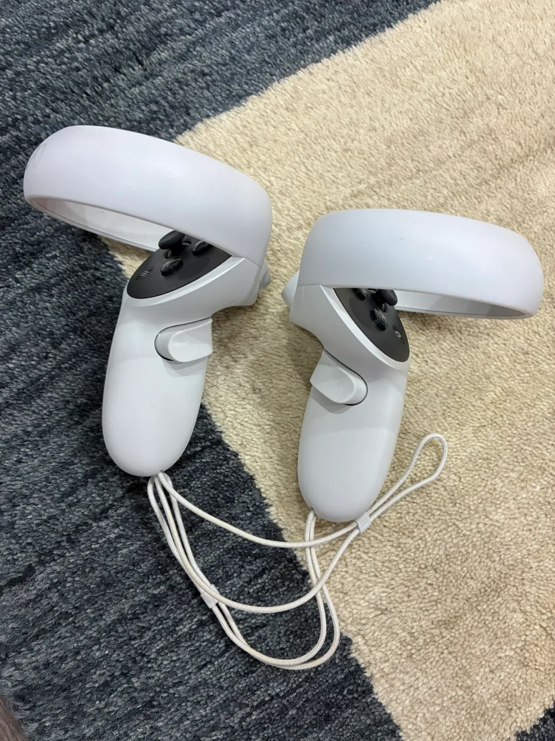 Meta Quest 2 VR Headset - 128GB + adjustable comfort strap image indicator(5)