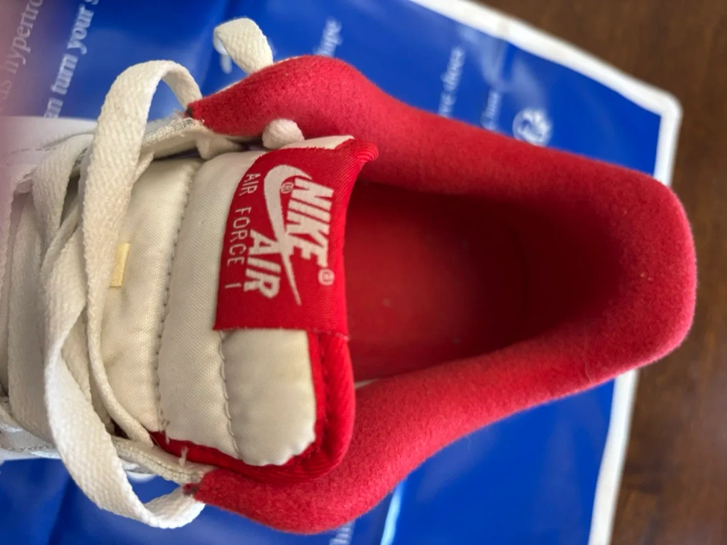 Nike Air Force 1 White/Red image indicator(7)