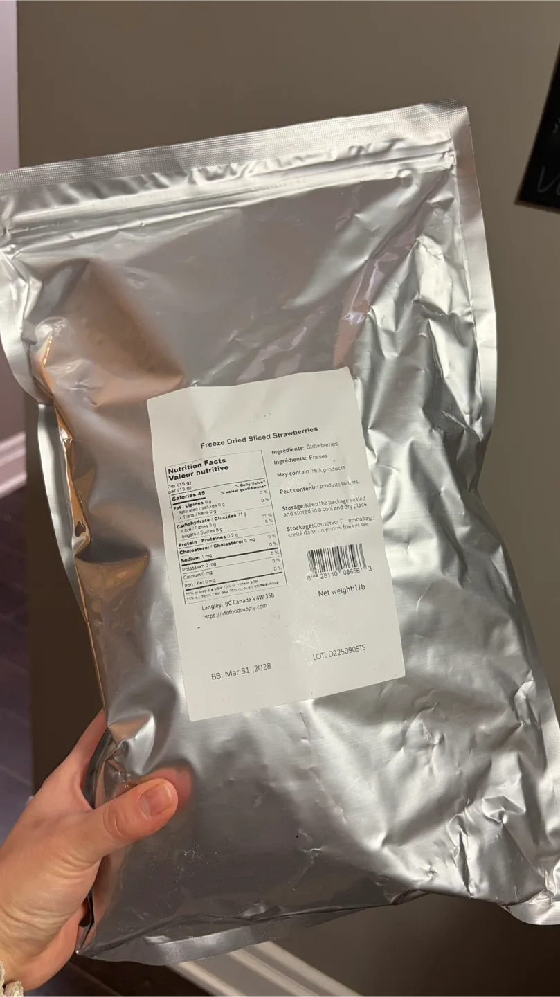 1LB/453g unopened Freeze Dried Sliced Strawberries