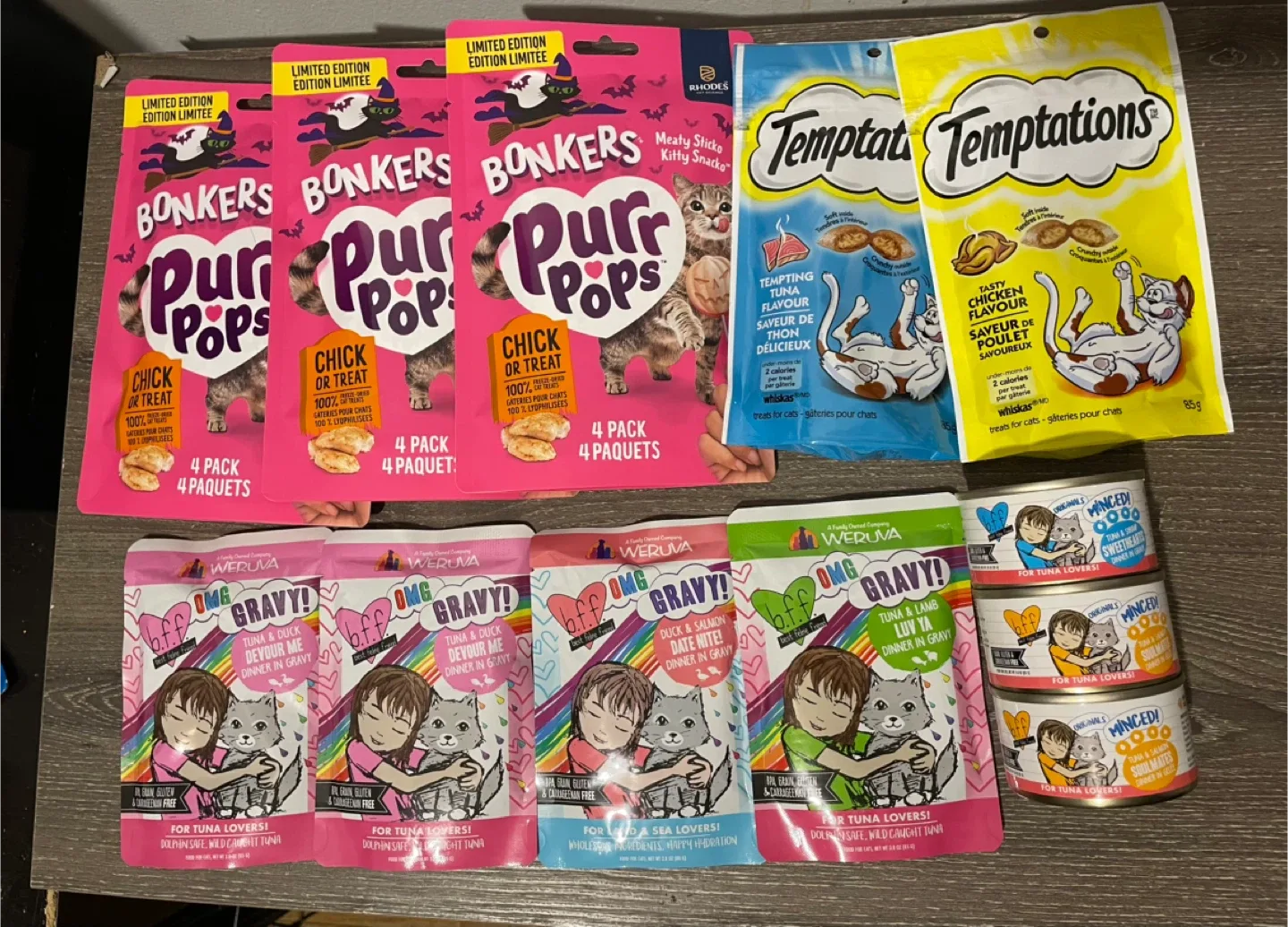 Brand New Wet Cat Food & Treats Lot