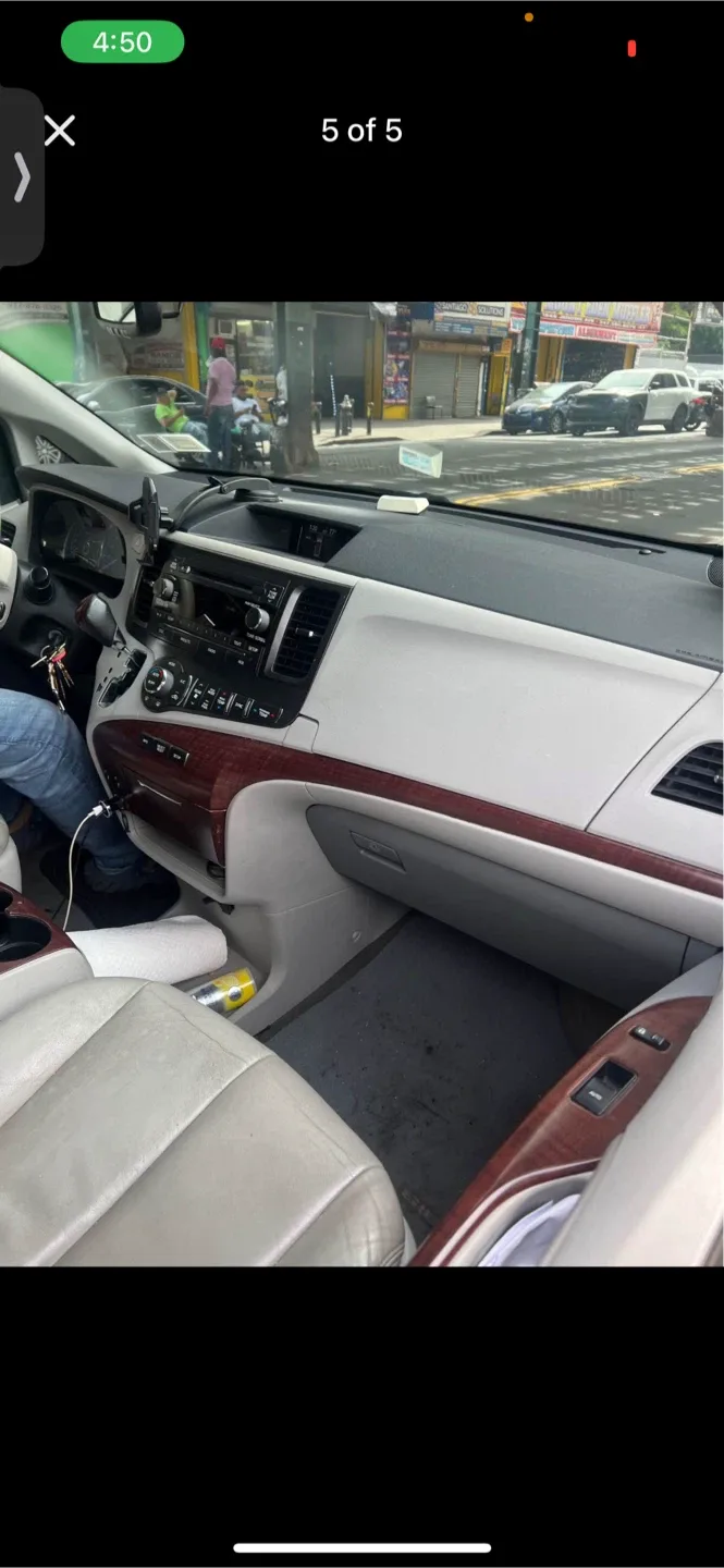 2012 Toyota Sienna xle image indicator(5)