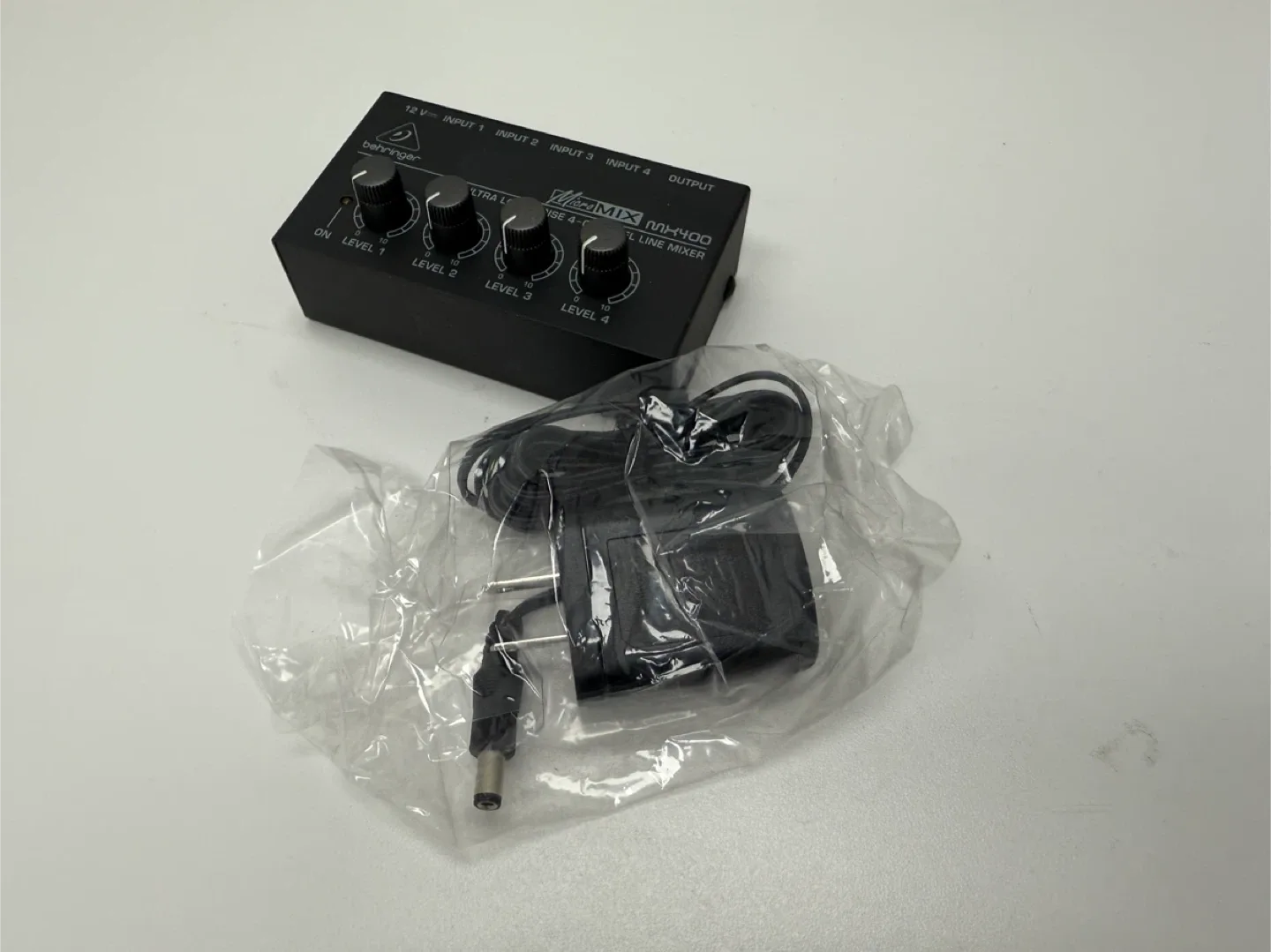 Behringer MicroMix MX400 4-Channel Line Mixer - New image indicator(5)