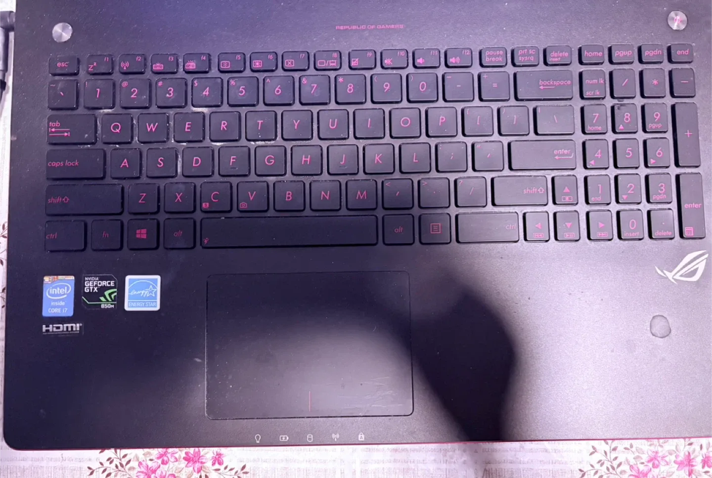 ASUS ROG Gaming Laptop w/ Mouse & Razer Headset image indicator(2)