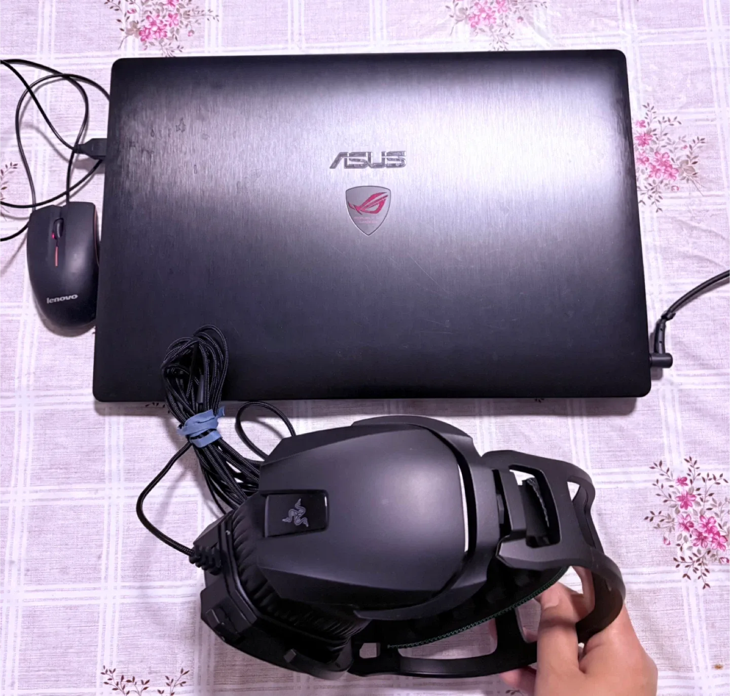 ASUS ROG Gaming Laptop w/ Mouse & Razer Headset