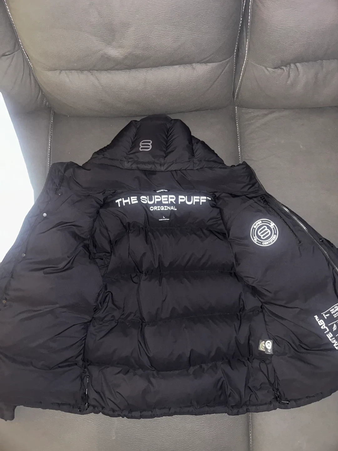 Aritzia Original Super Puff Jacket image indicator(3)