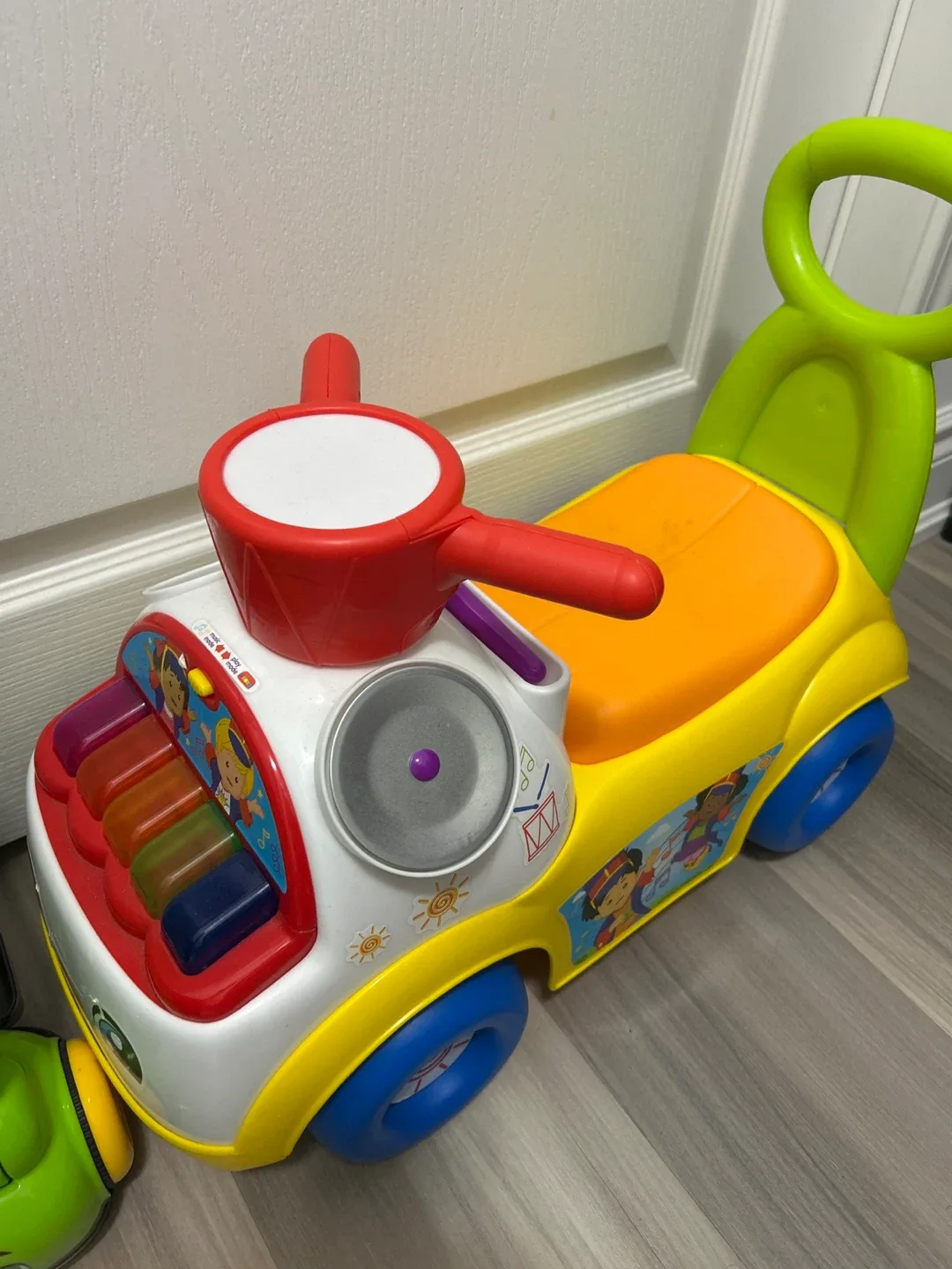 Fisher-Price 3-in-1 Spin & Sort Activity Center image indicator(3)