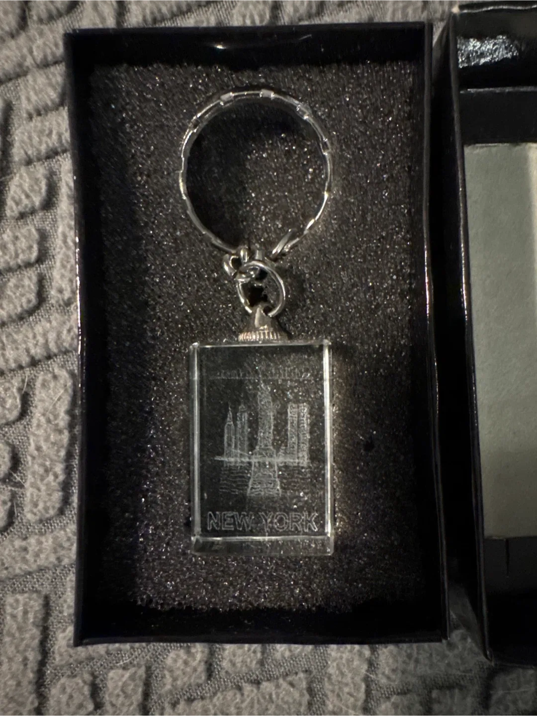New York Keychain BNIB #cleanout image indicator(2)
