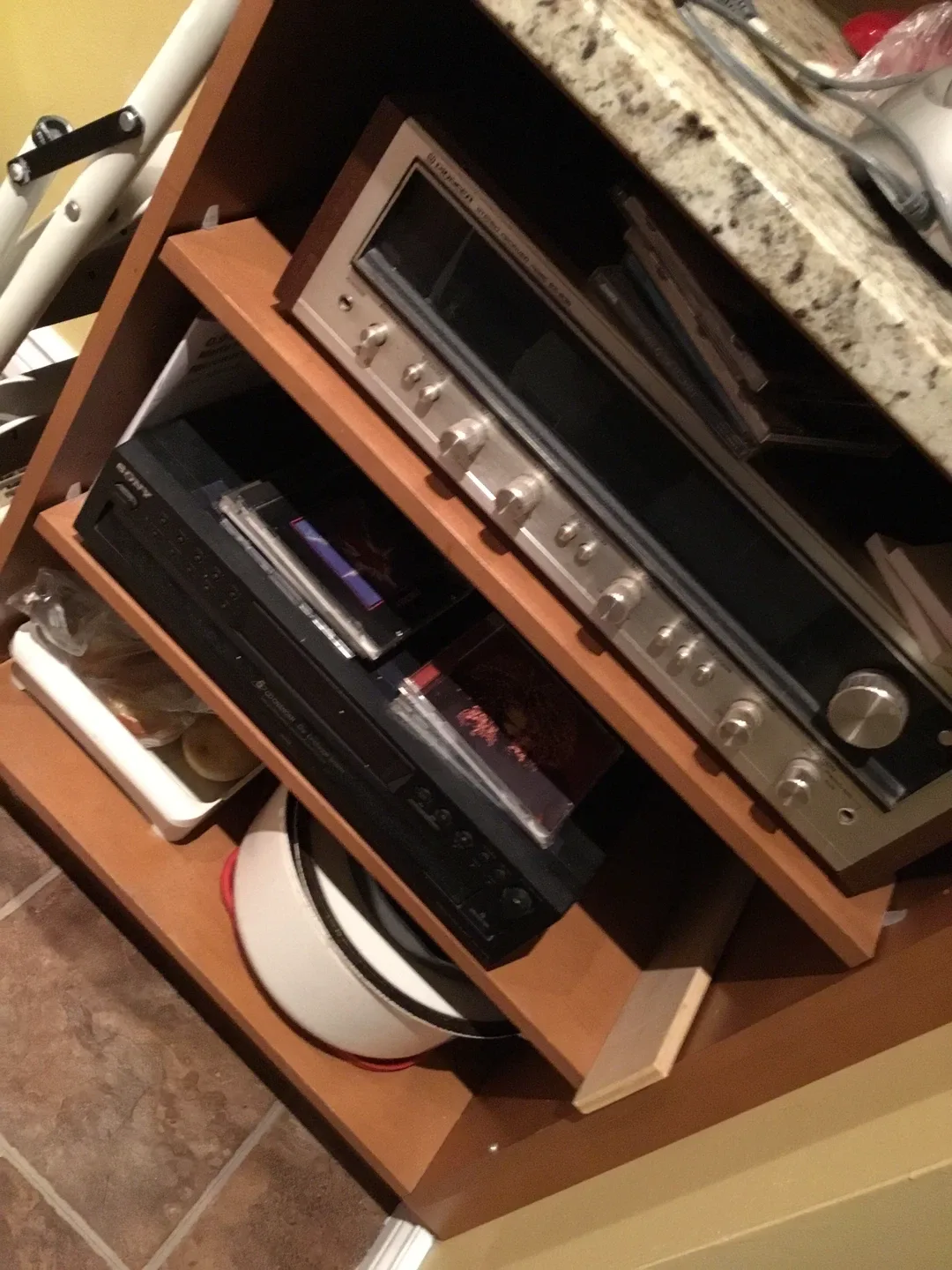 Pioneer Stereo Receiver SX-535 and dvd player