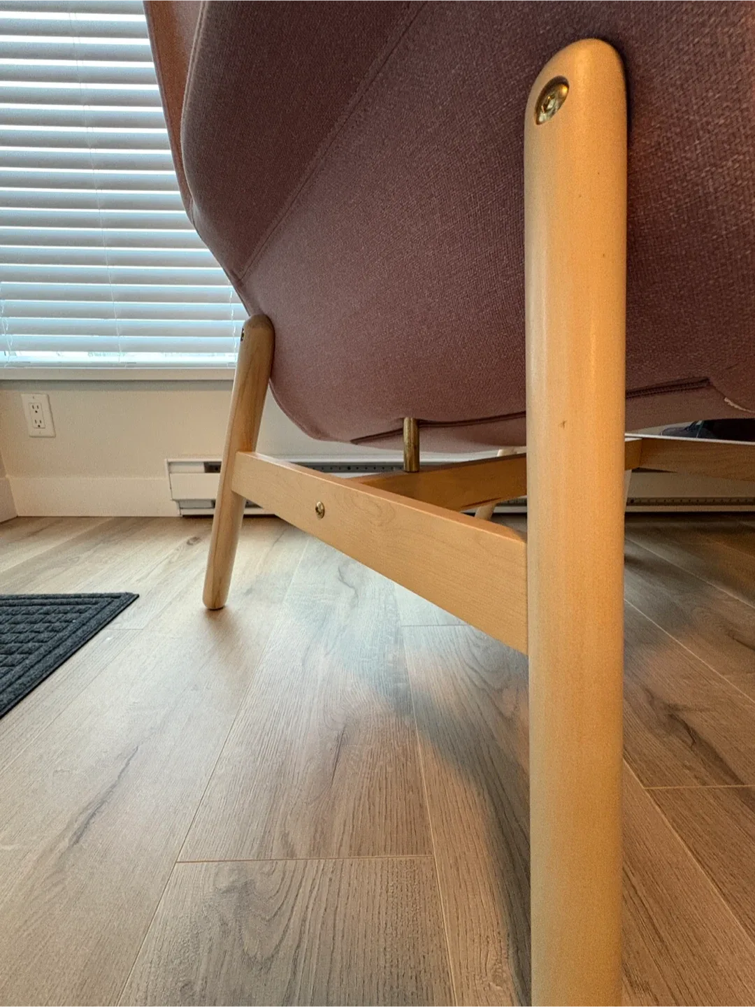 Mint Condition Chair image indicator(4)