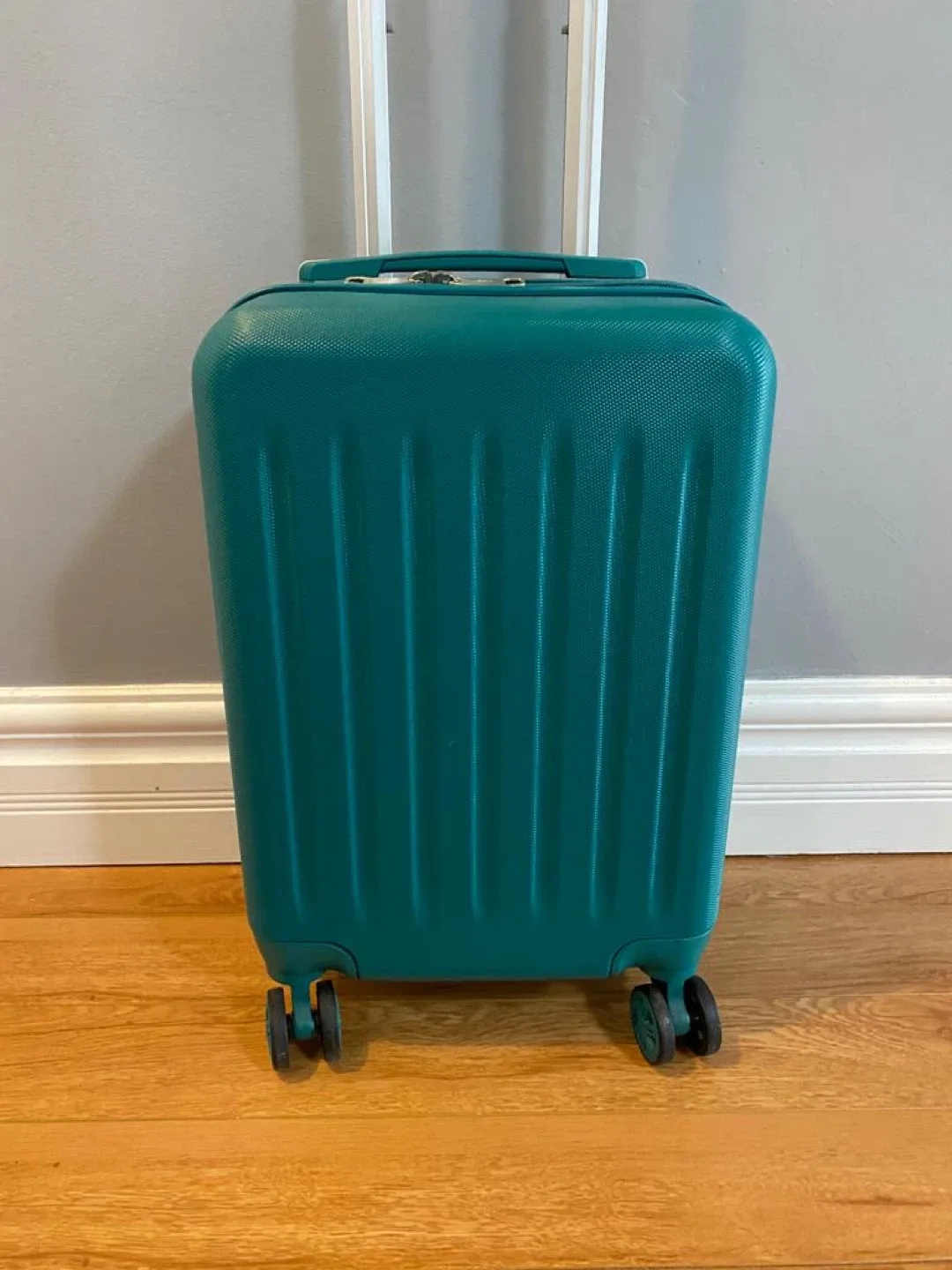 Teal Carry-On Suitcase image indicator(5)