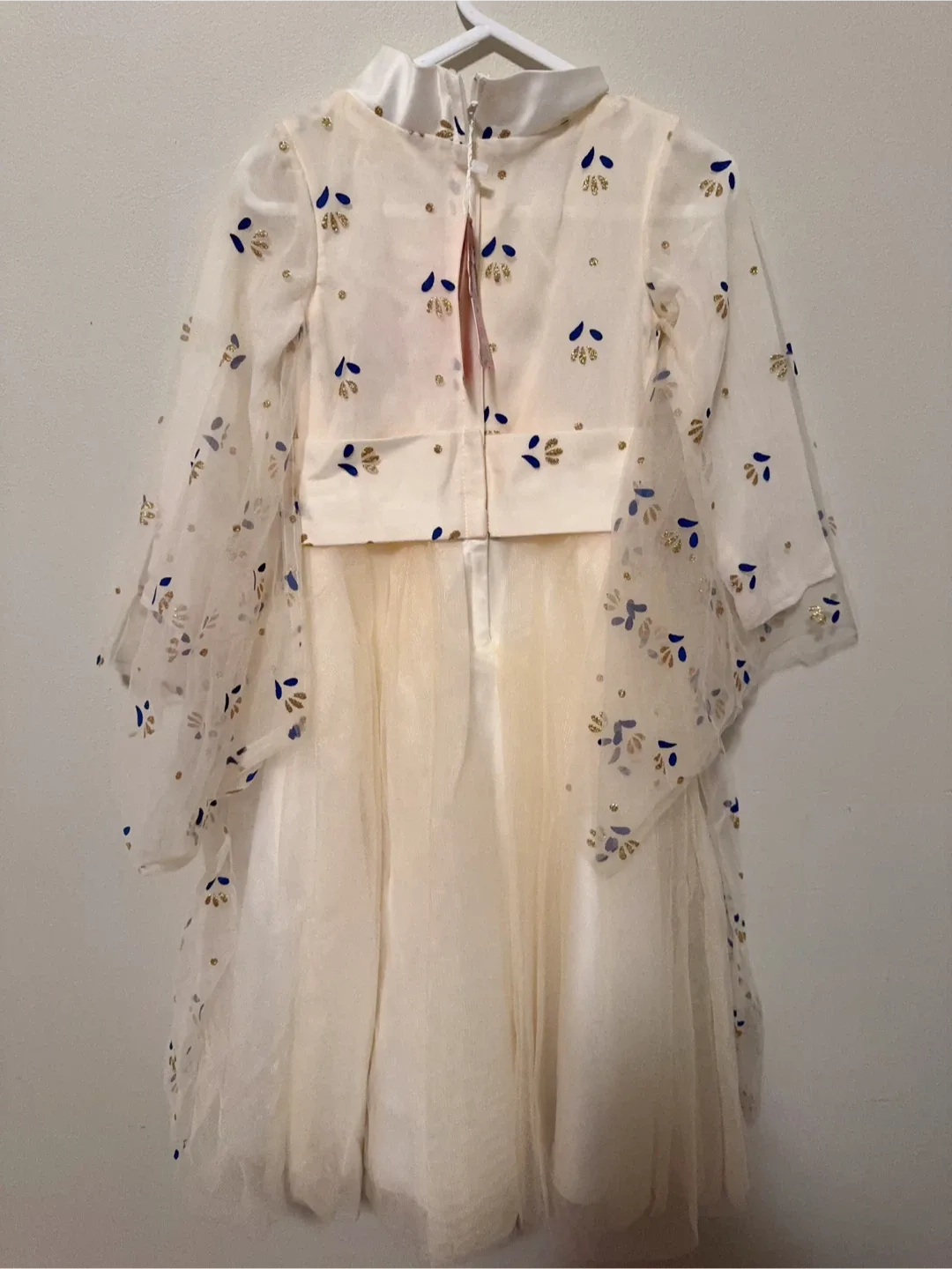 Girls Dress - Size 6-7T image indicator(3)