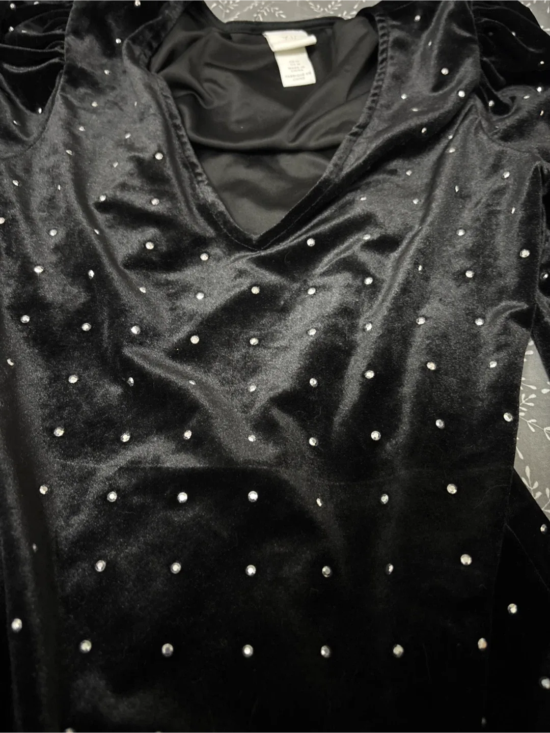 H&M Black Velvet Bodysuit - Size M image indicator(2)