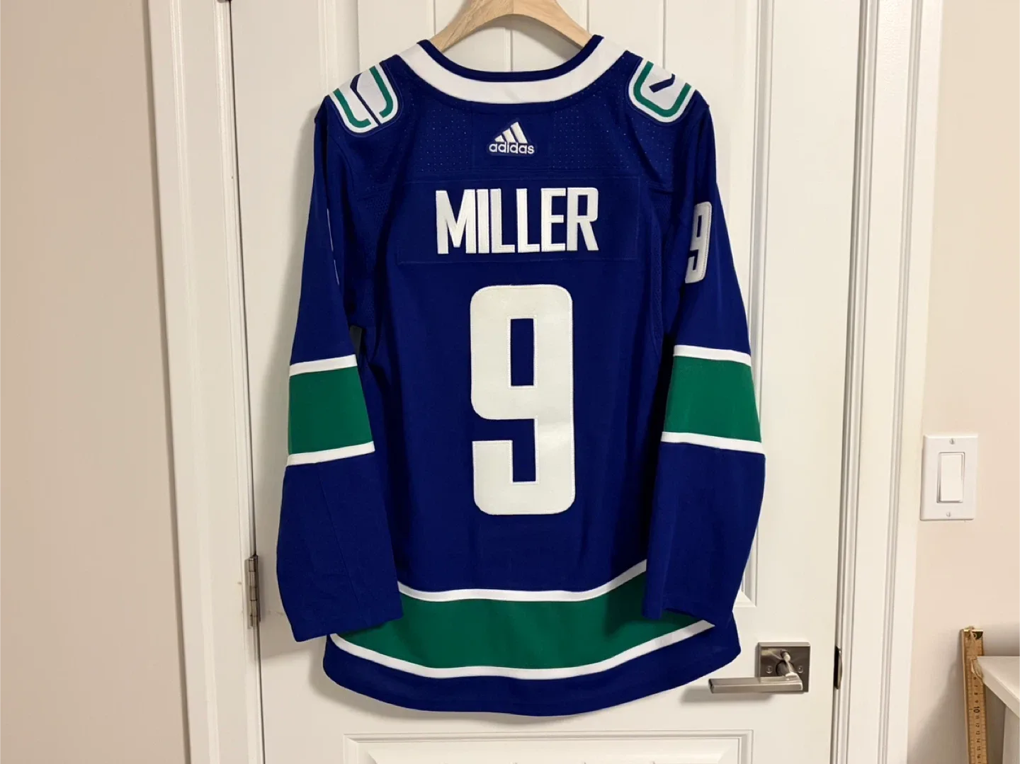 Authentic Adidas Vancouver Canucks J.T. Miller Jersey Size 44 XS