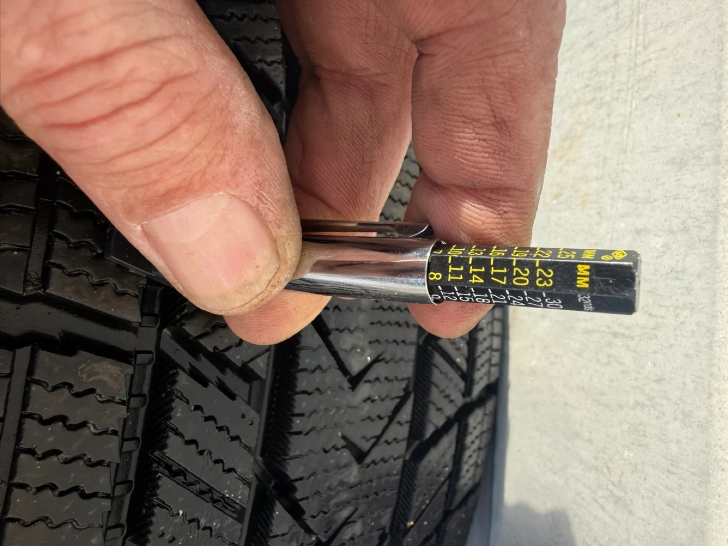 Tourador Winter Pro Max 245/40ZR18 Tires image indicator(6)