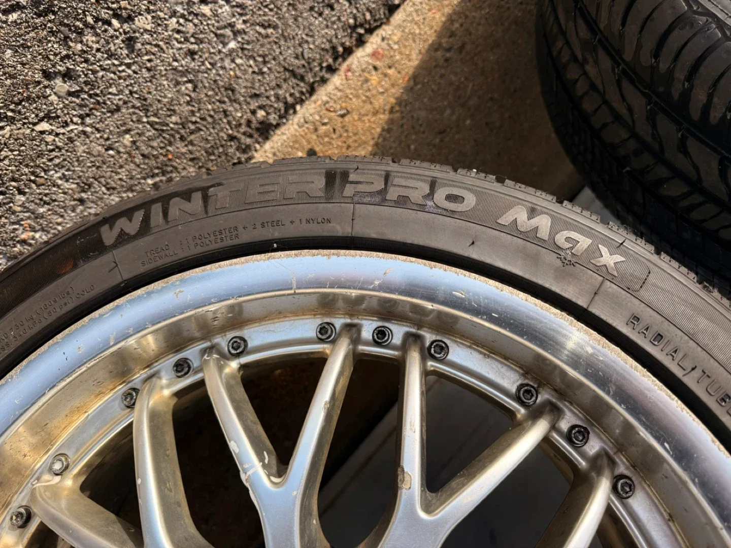 Tourador Winter Pro Max 245/40ZR18 Tires image indicator(3)