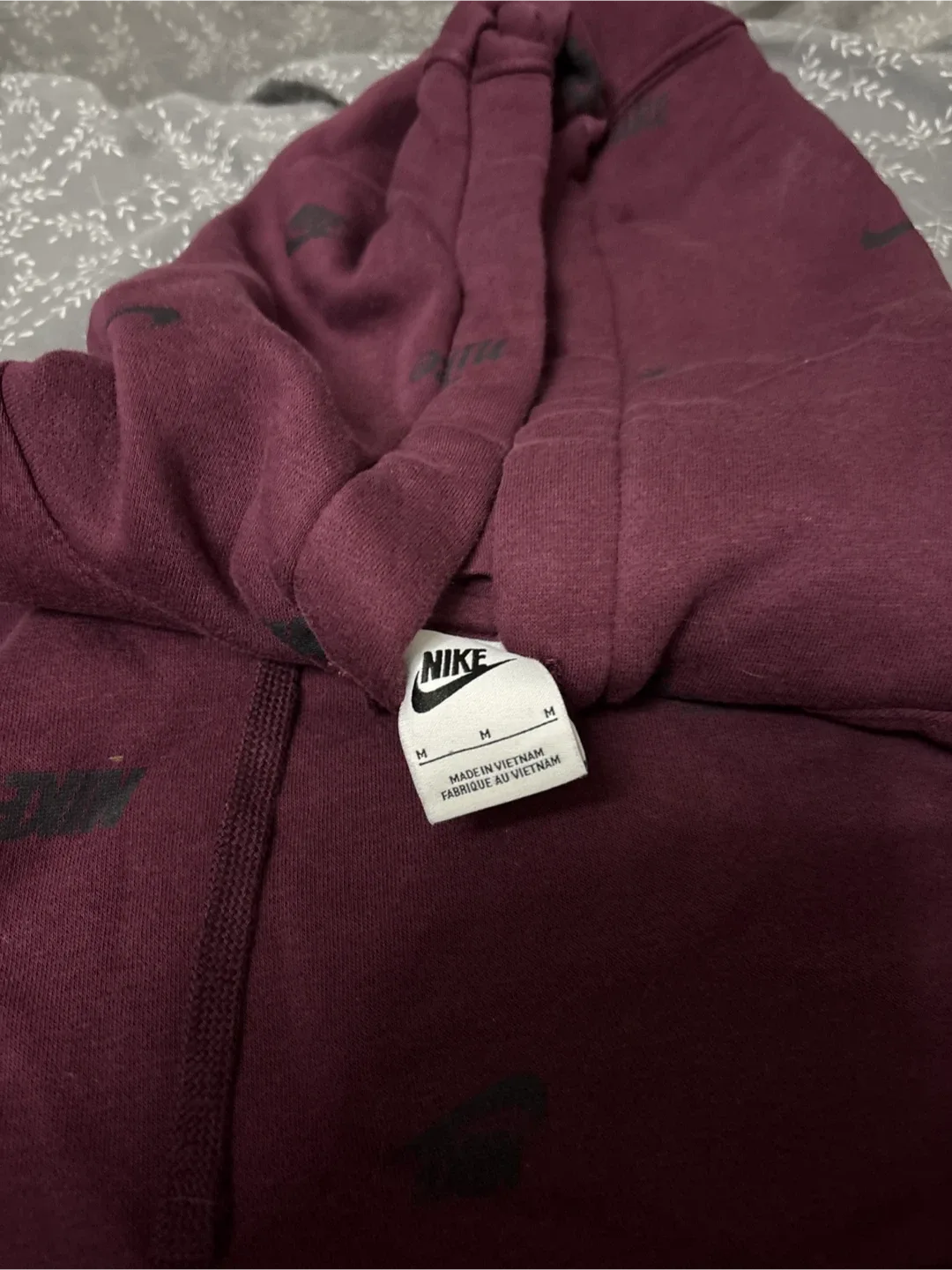 Nike All Over Print Hoodie - Size M image indicator(2)
