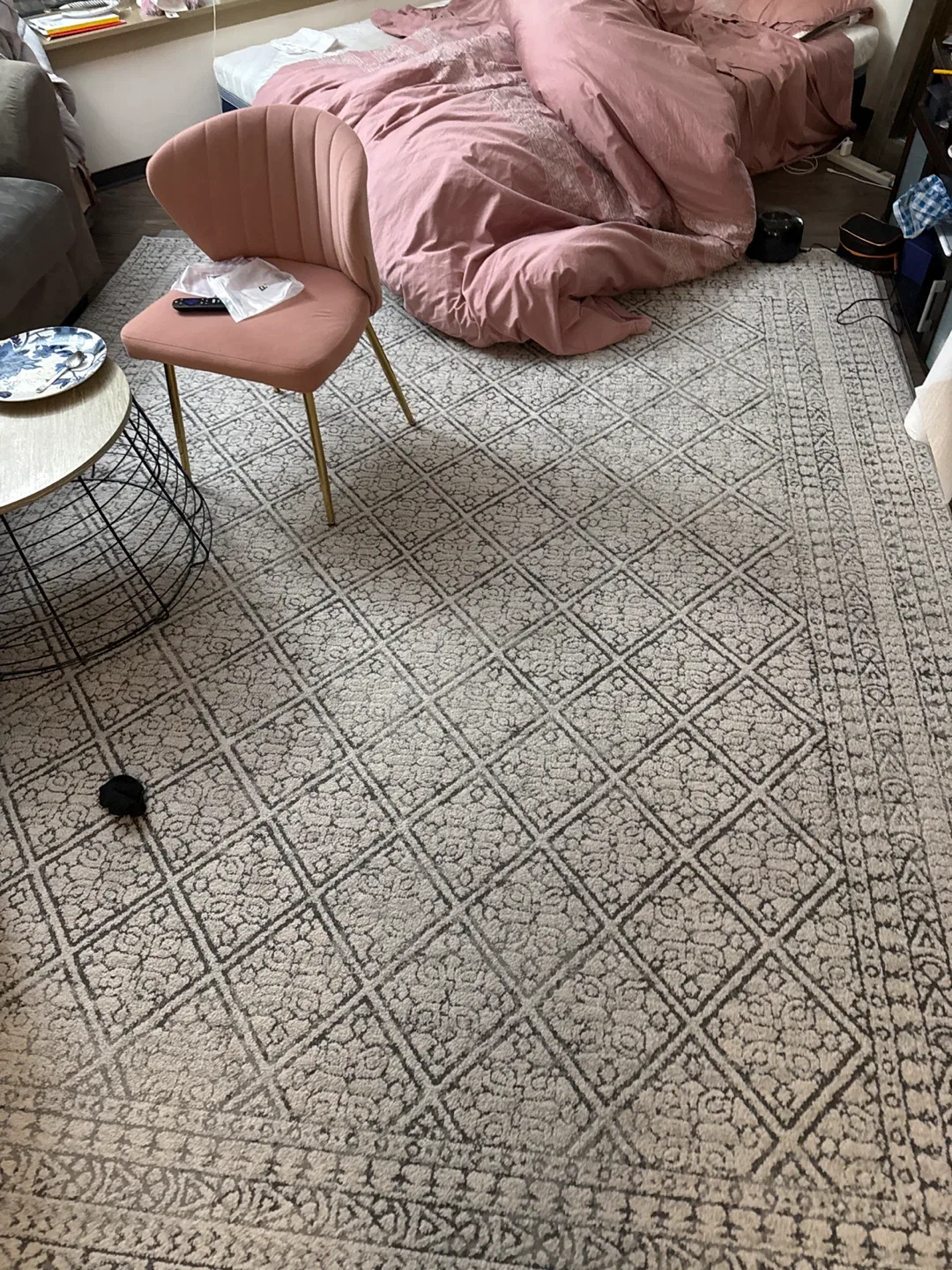 Area Rug image indicator(2)