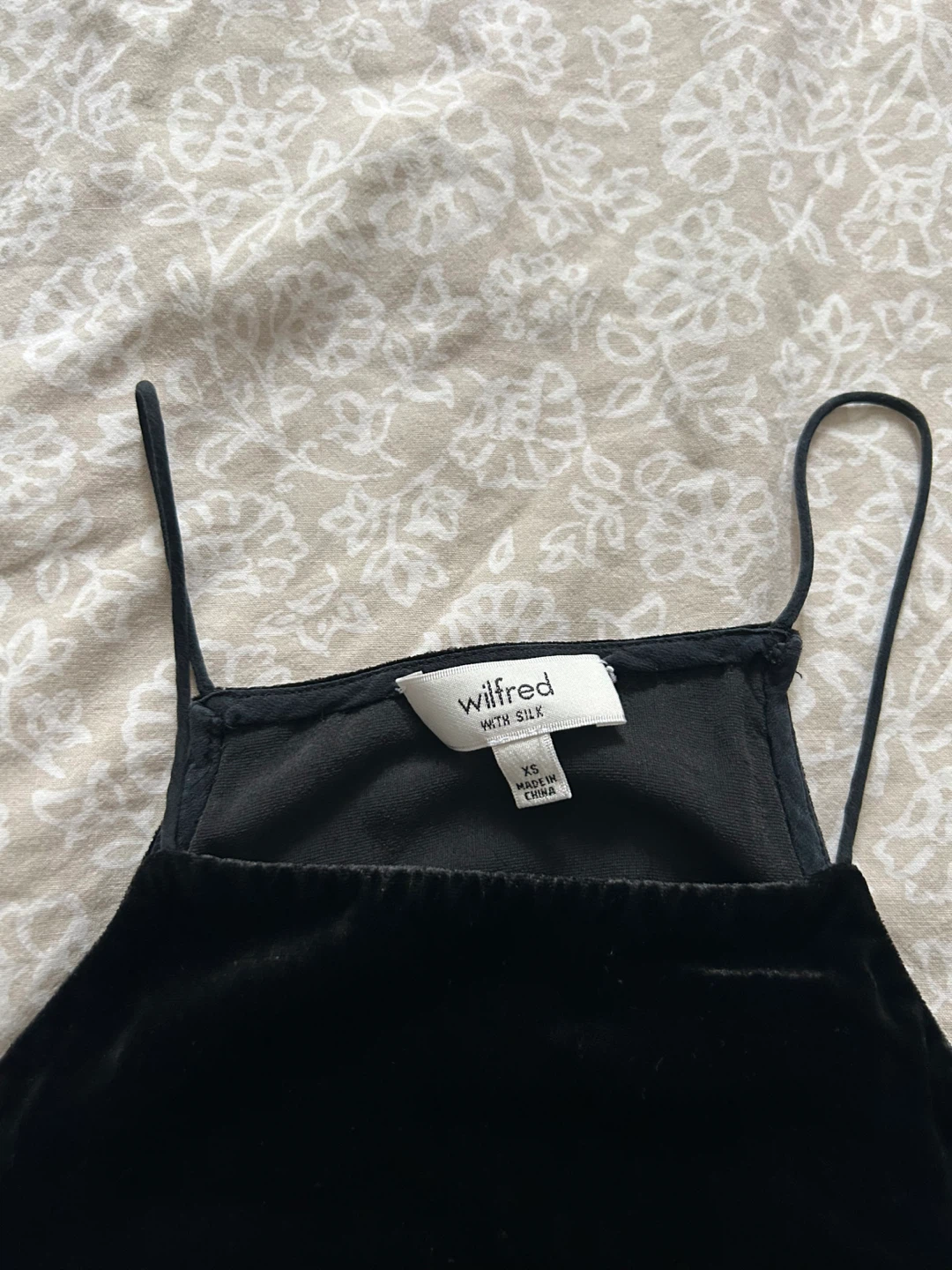 Wilfred Black Velvet Cami - Size XS - photo 2