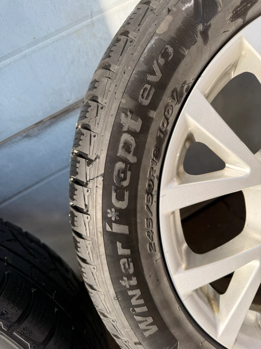 Hankook Winter i*cept evo 245/50R18 Tires - Set of 4 image indicator(4)