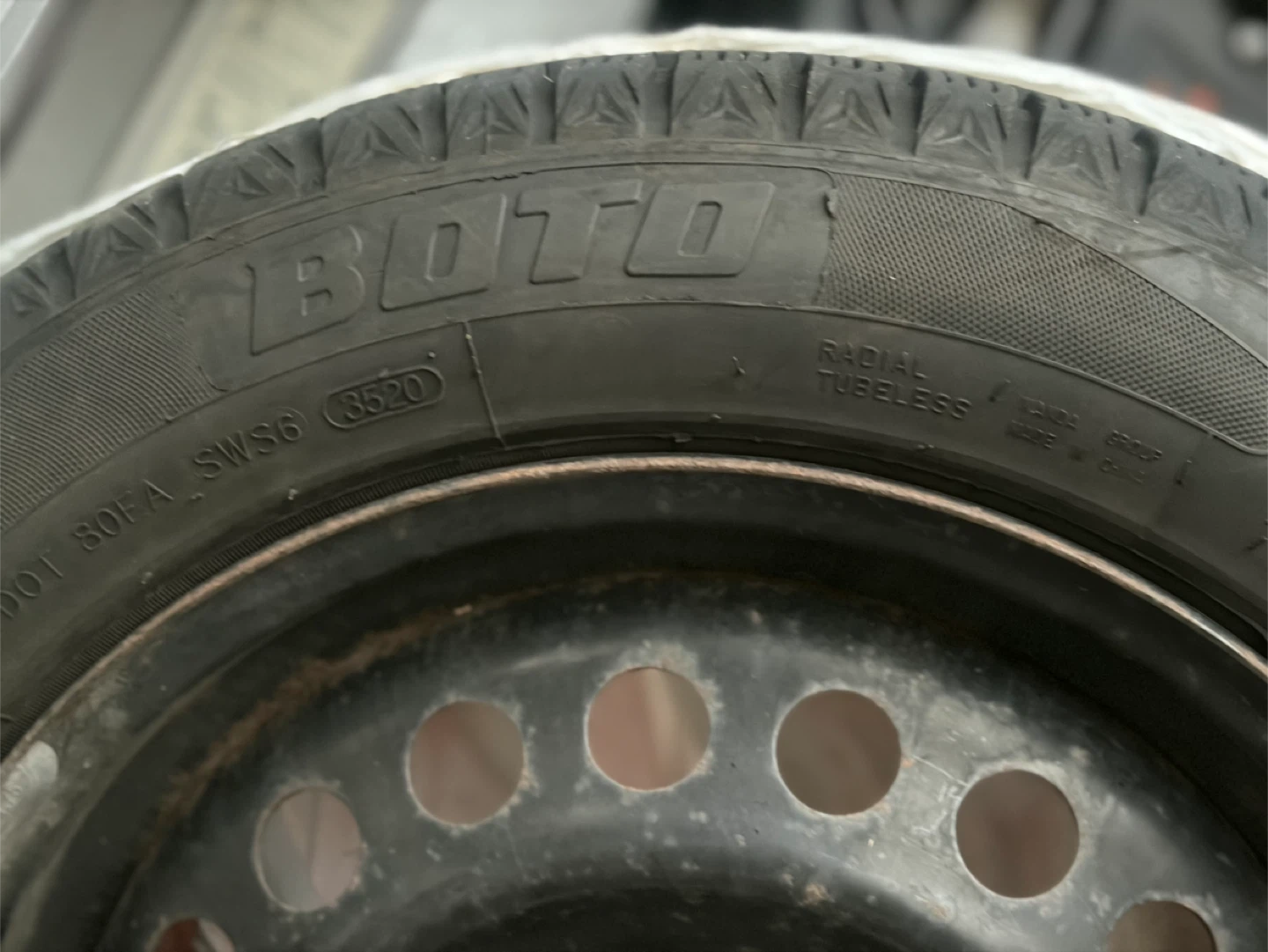 Boto 205/55R16 Winter Tire - photo 3