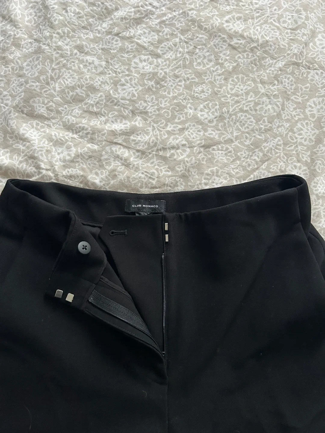 Club Monaco Black Pants image indicator(4)