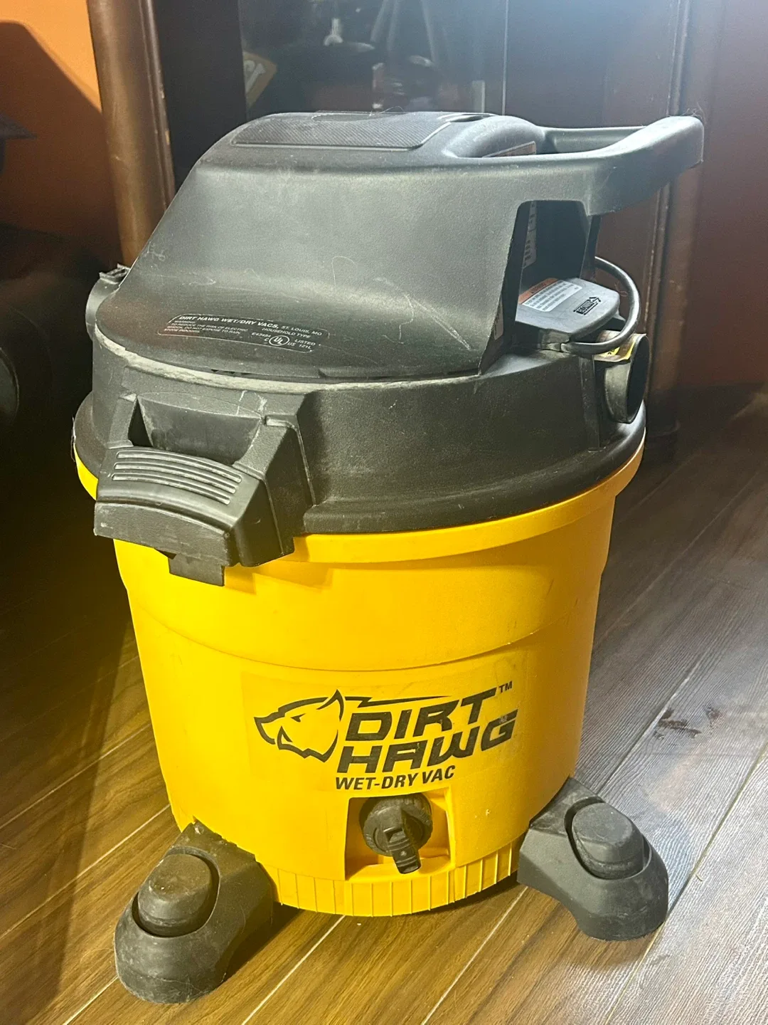 Dirt Hawg 12 Gallon Wet-Dry Vac