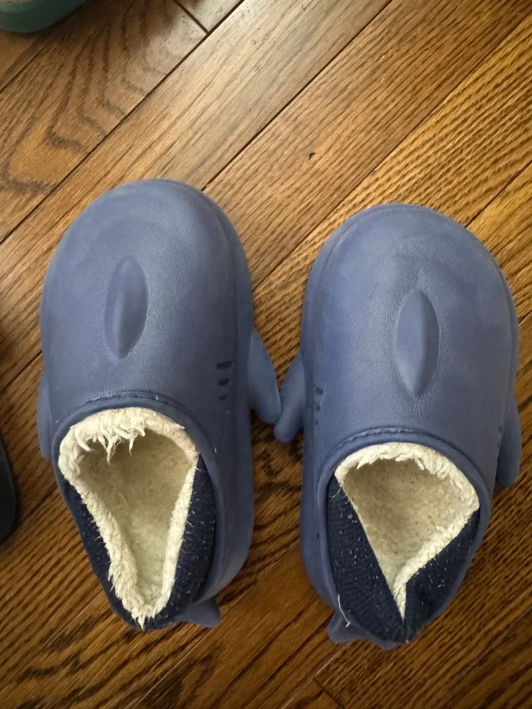 H&M and Waikiki kids shoes image indicator(5)