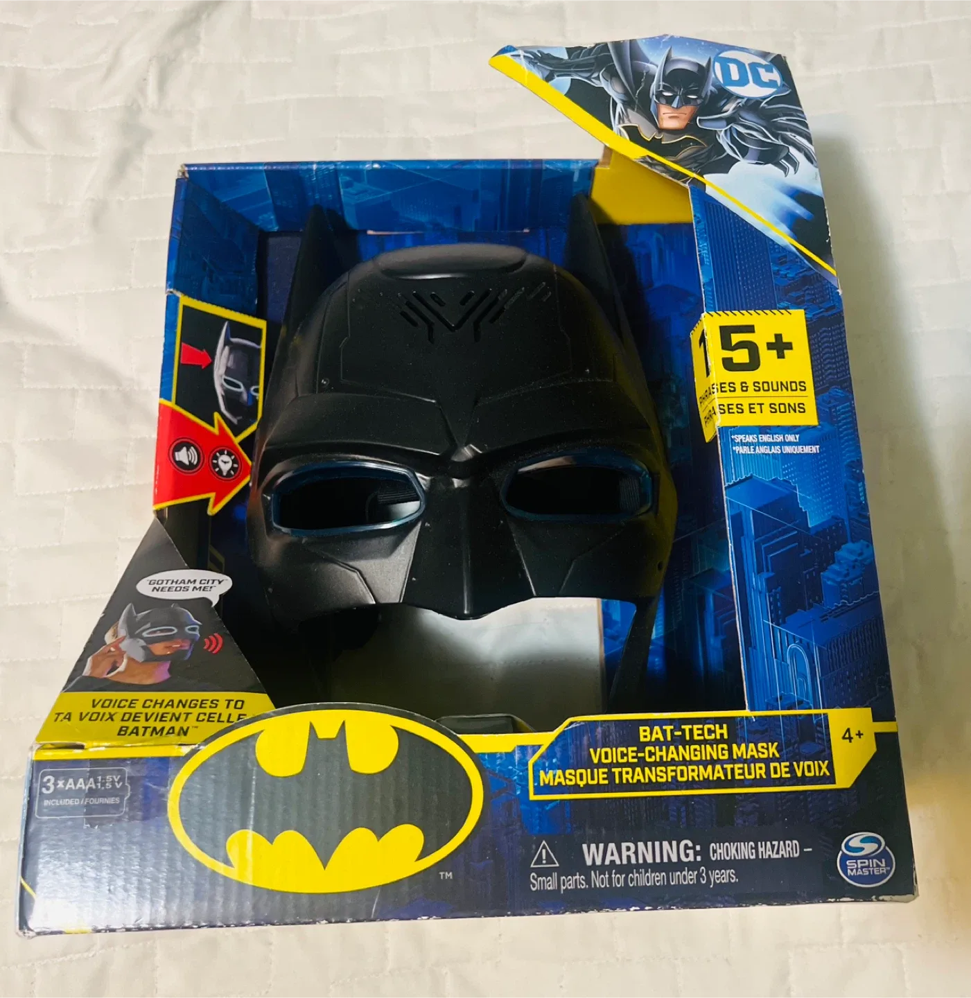 DC Batman Bat-Tech Voice Changing Mask Roleplay Toy New Box