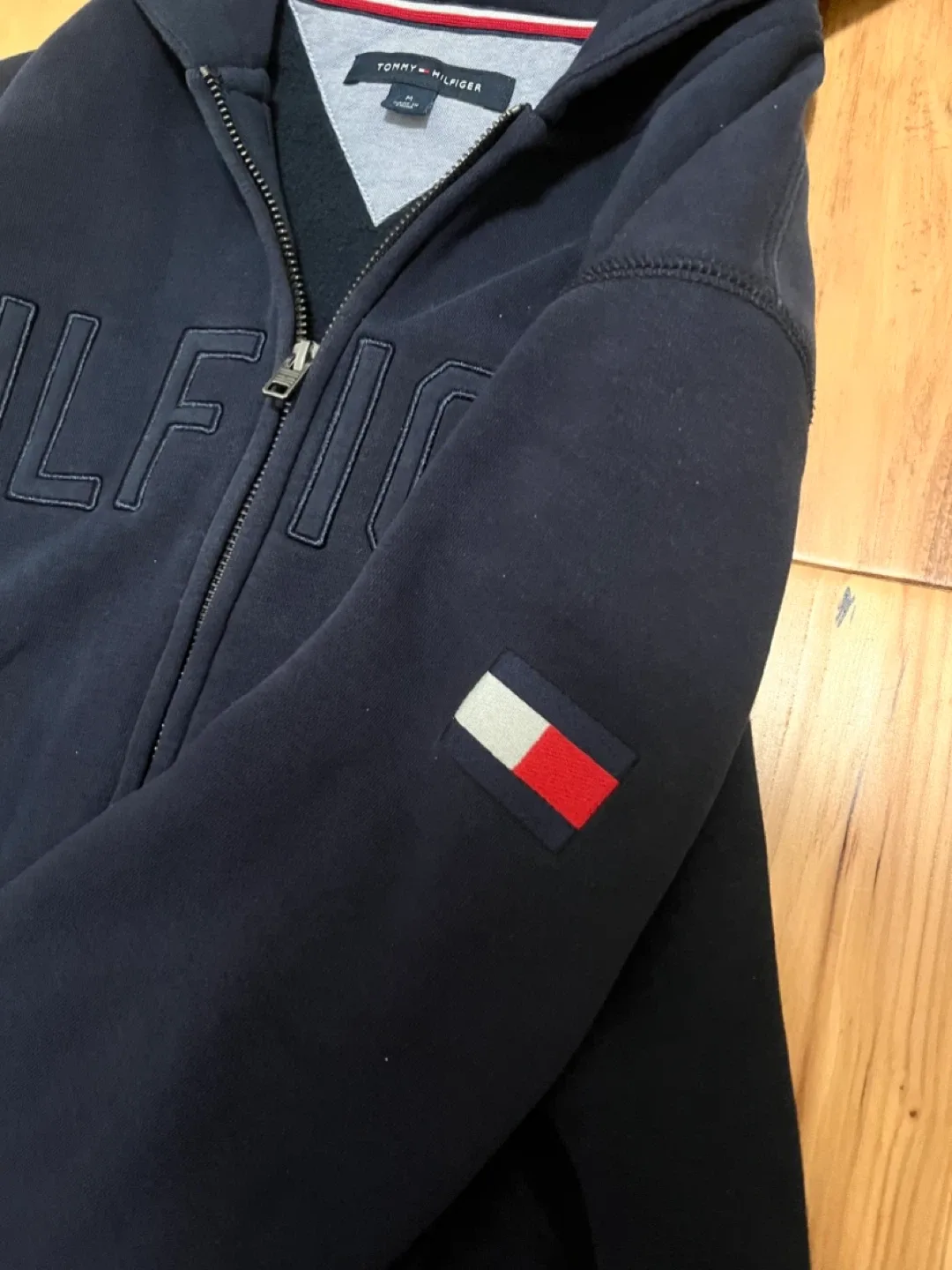 Tommy Hilfiger Hoodie - Size Medium image indicator(3)