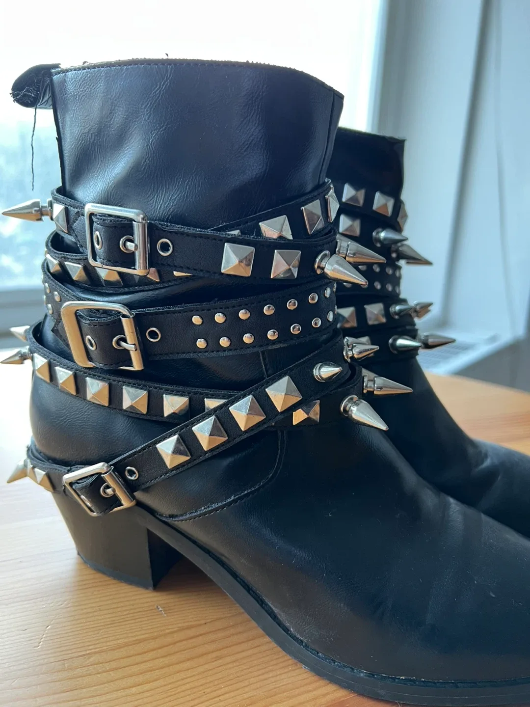 SIZE 8 - KILLSTAR STUDDED BOOTS - MOVING OUT SALE ✈️ image indicator(2)