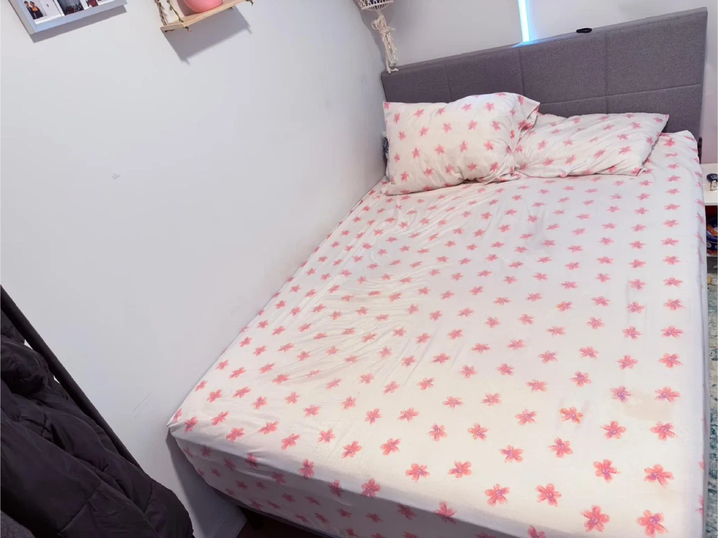 Queen Size Bed Frame with Headboard image indicator(3)