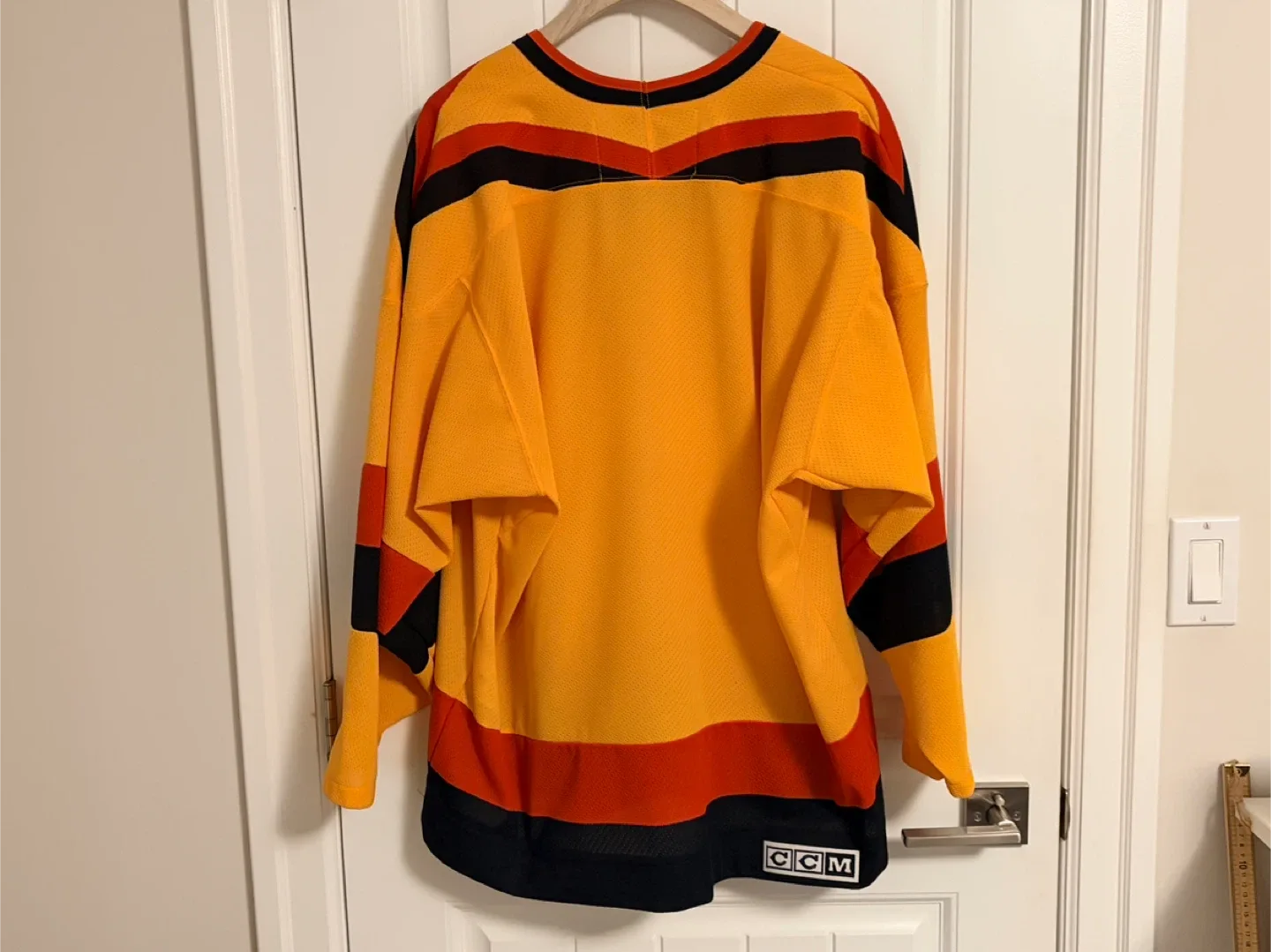 Authentic Vintage CCM Vancouver Canucks “Sunflower” Jersey Large image indicator(4)
