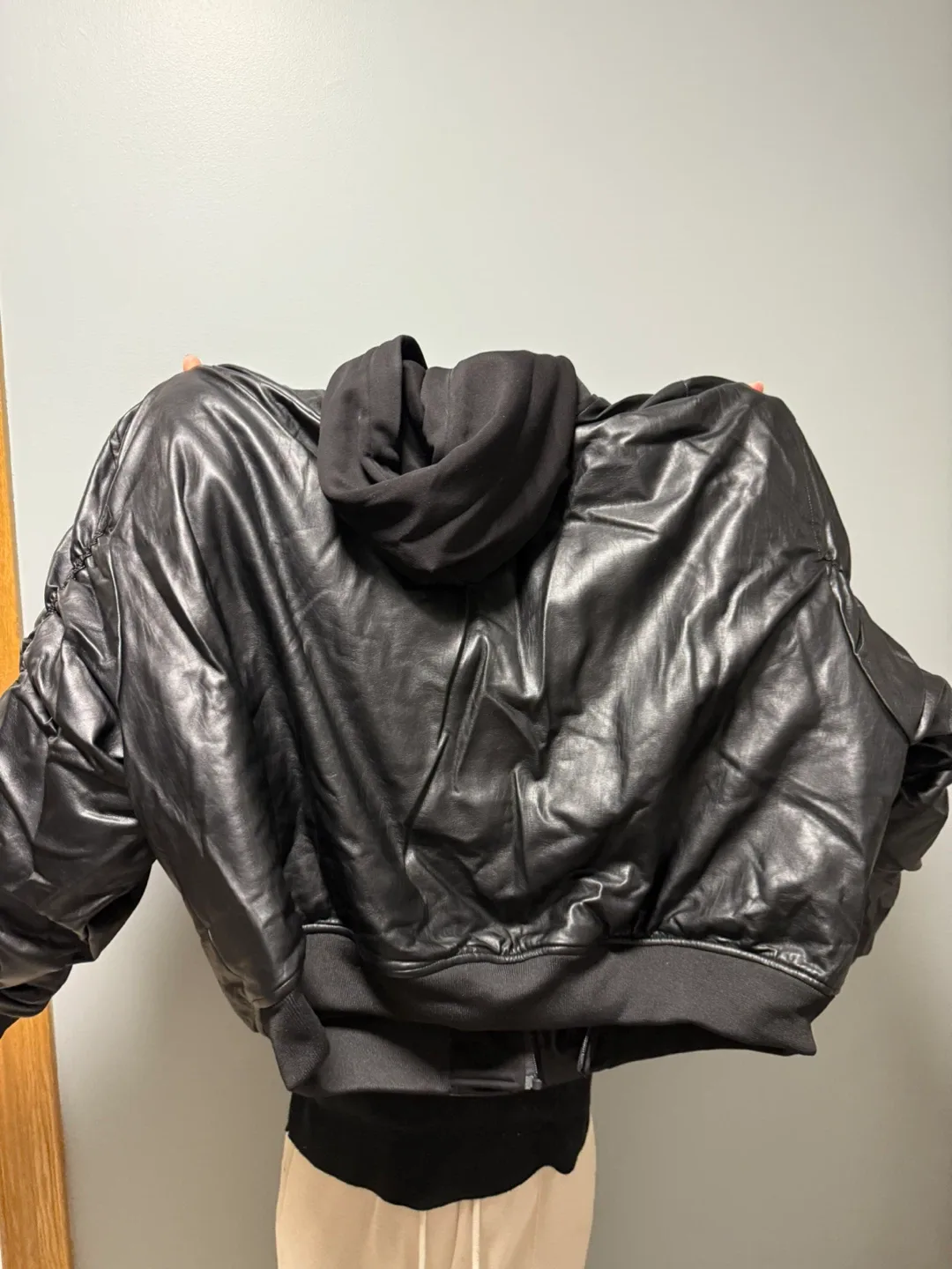 Black Leather Bomber Jacket image indicator(4)