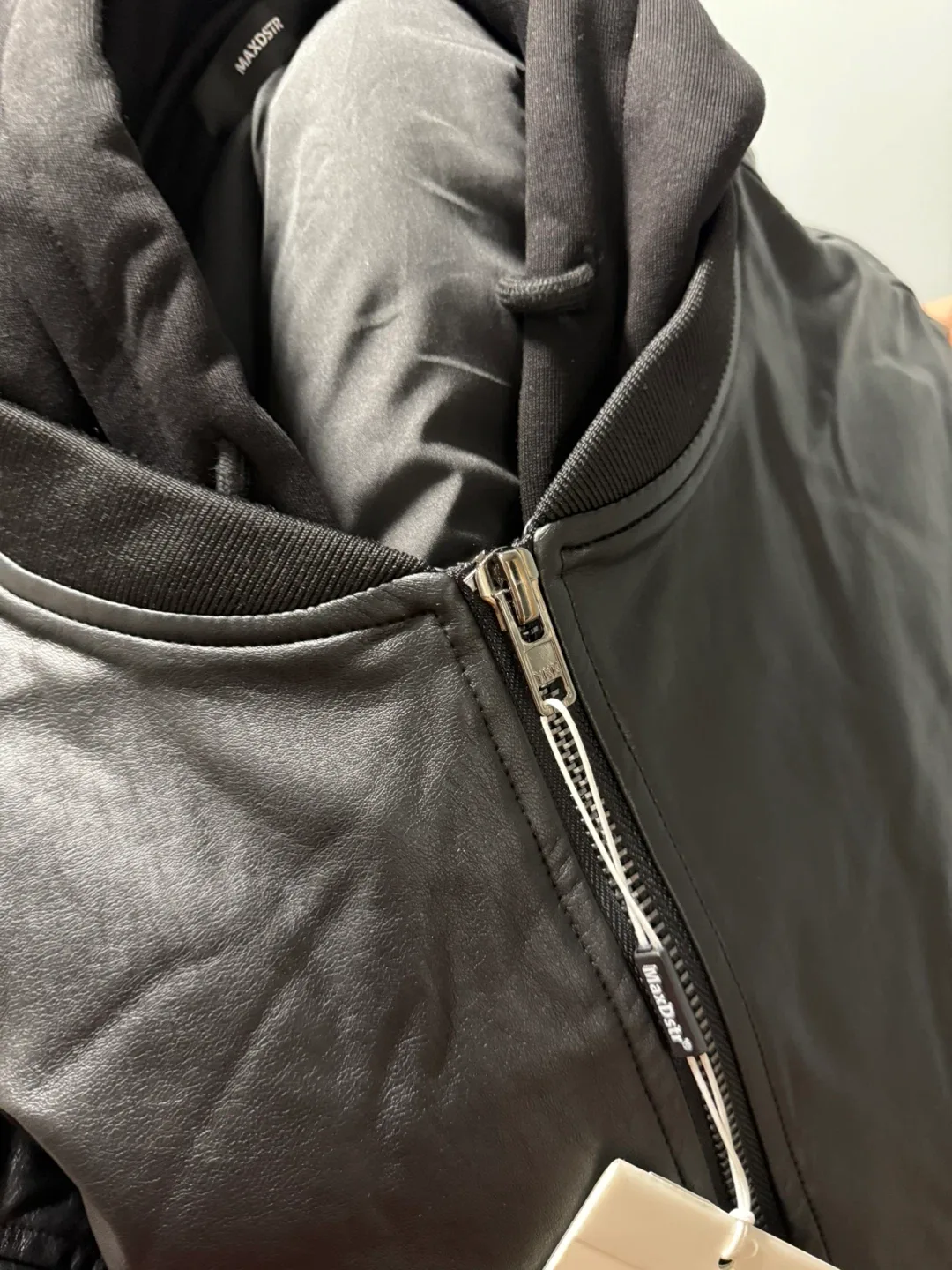 Black Leather Bomber Jacket image indicator(5)