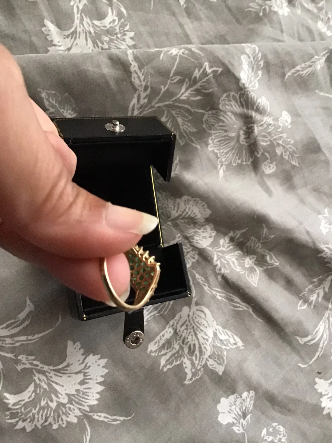 Vintage Emerald Ring #Cleanout image indicator(2)