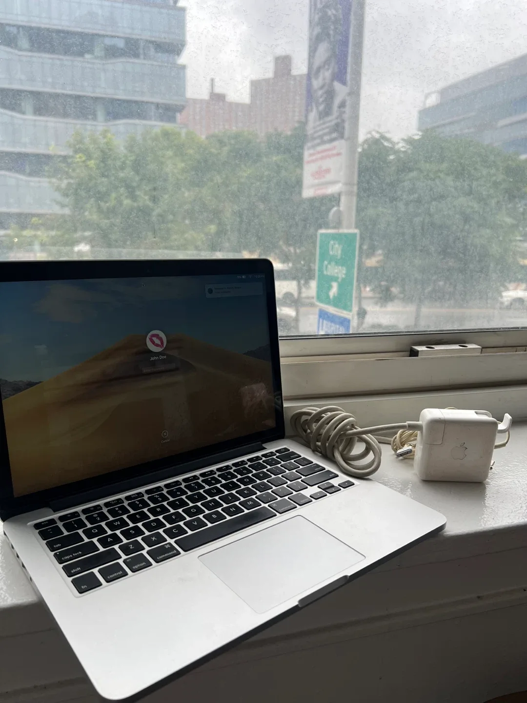 MacBook Pro - Model A1502- MOVING OUT SALE ✈️ image indicator(6)