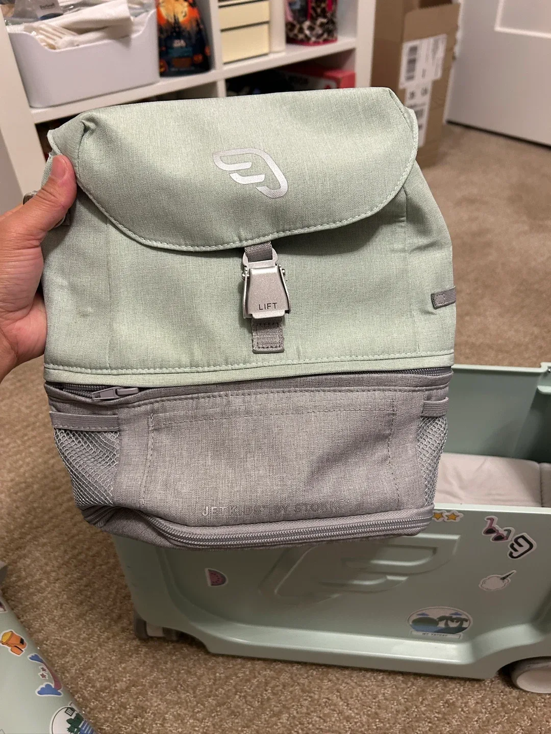 JetKids by Stokke Ride-On Suitcase image indicator(4)