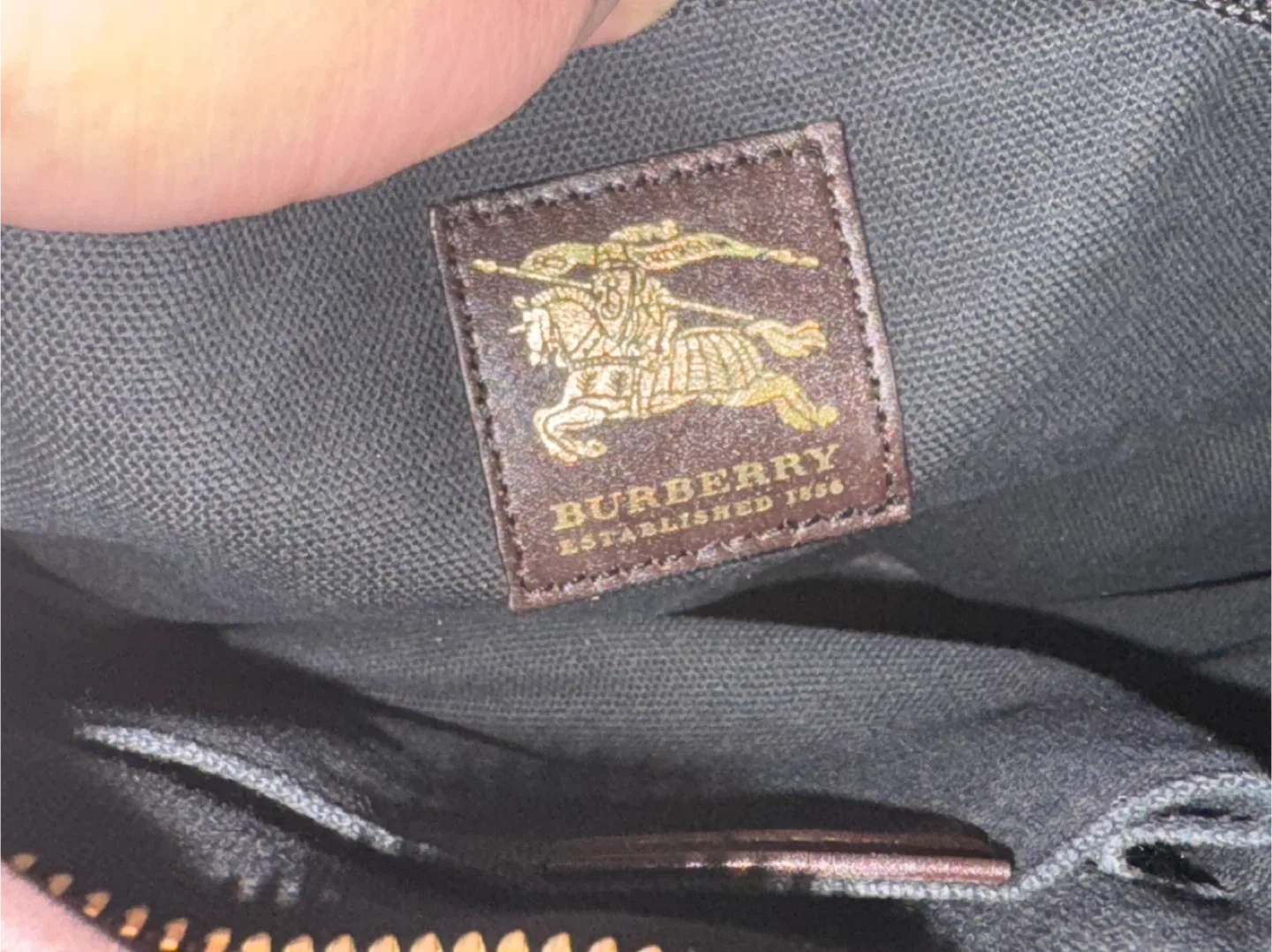 Burberry Crossbody Bag image indicator(6)