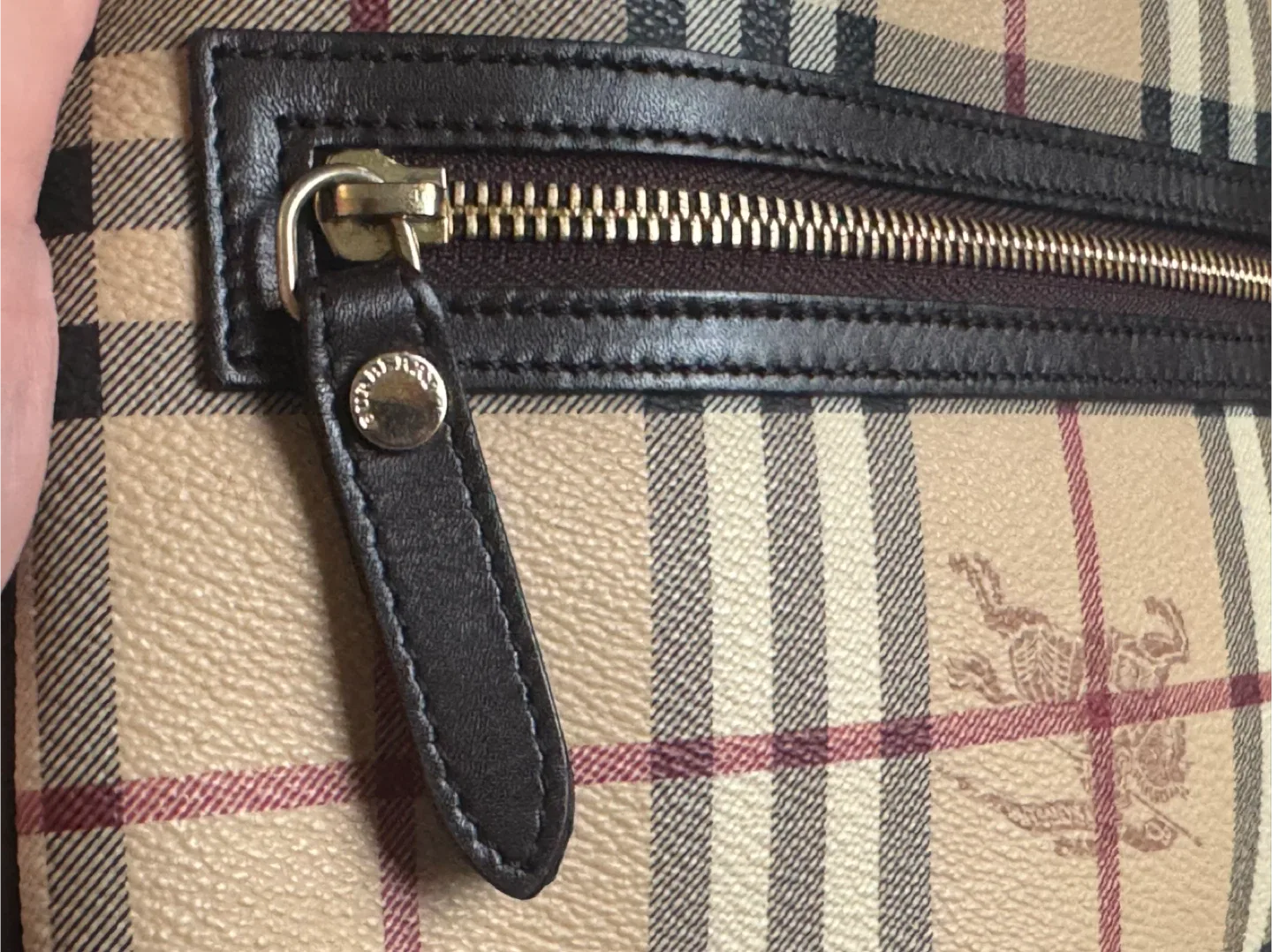 Burberry Crossbody Bag image indicator(2)