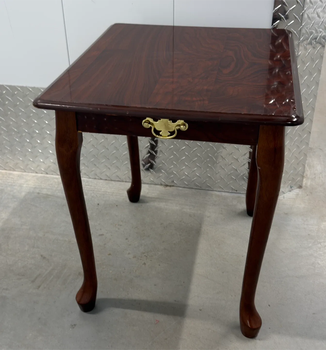 Solid Wood Queen Anne Side Table image indicator(4)