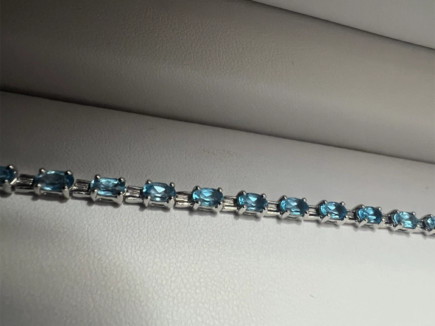 10 k blue topaz  Bracelet, 8.5g - photo 2