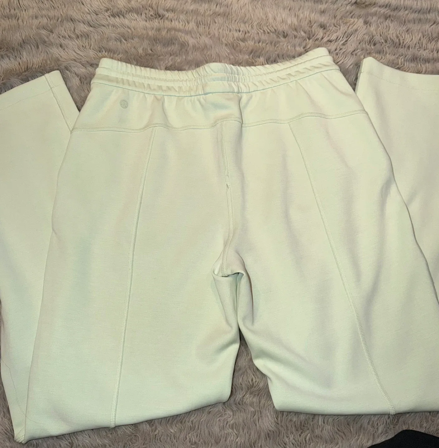 Lululemon Softstreme Pants Size 8 image indicator(3)