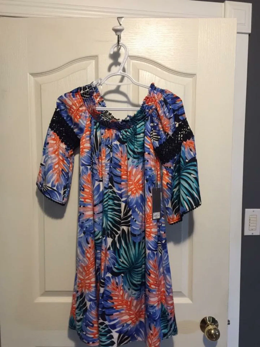 Jennifer Lopez Off-the-shoulder floral dress