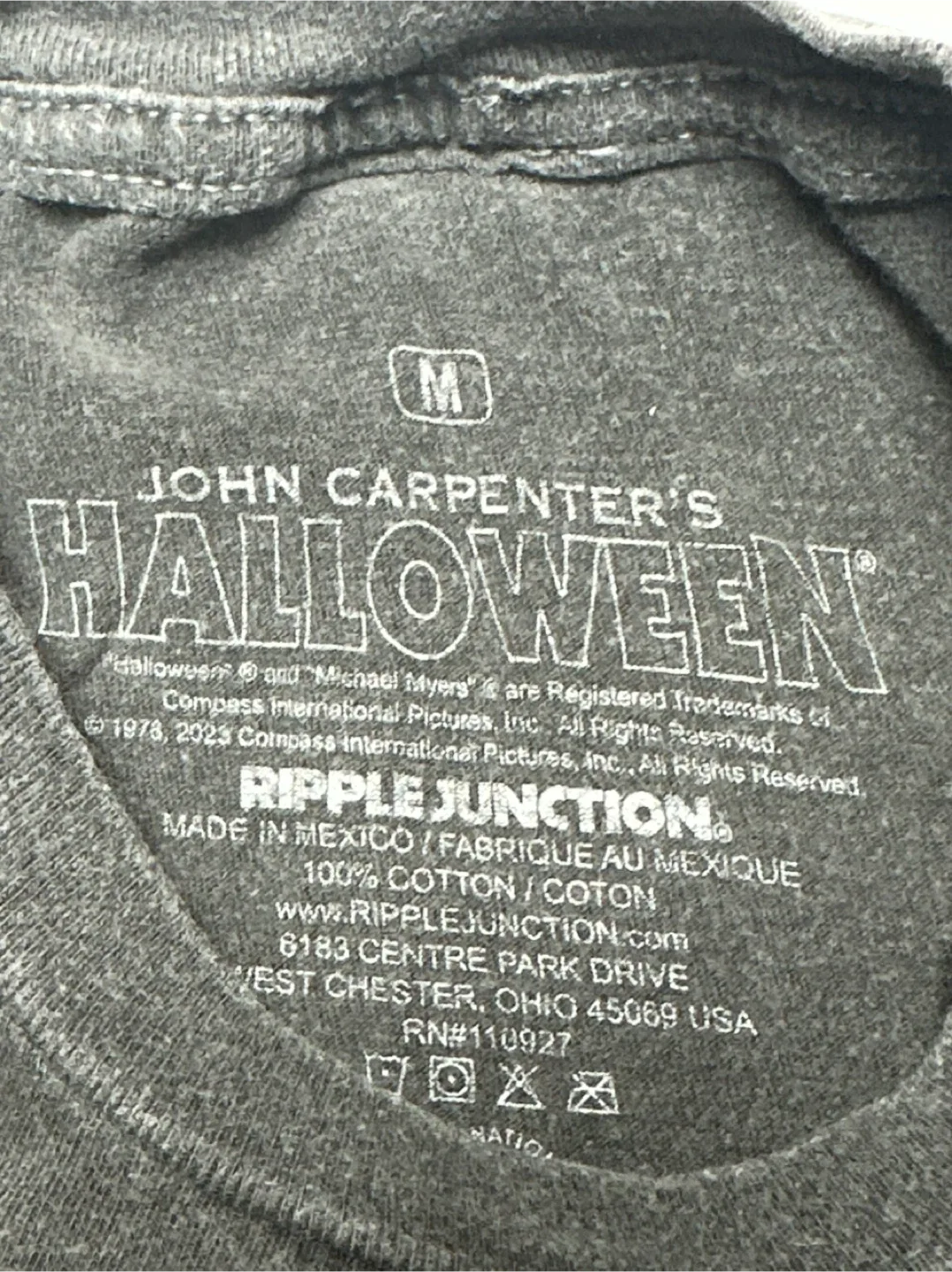 John Carpenter's Halloween T-Shirt - Size M image indicator(5)
