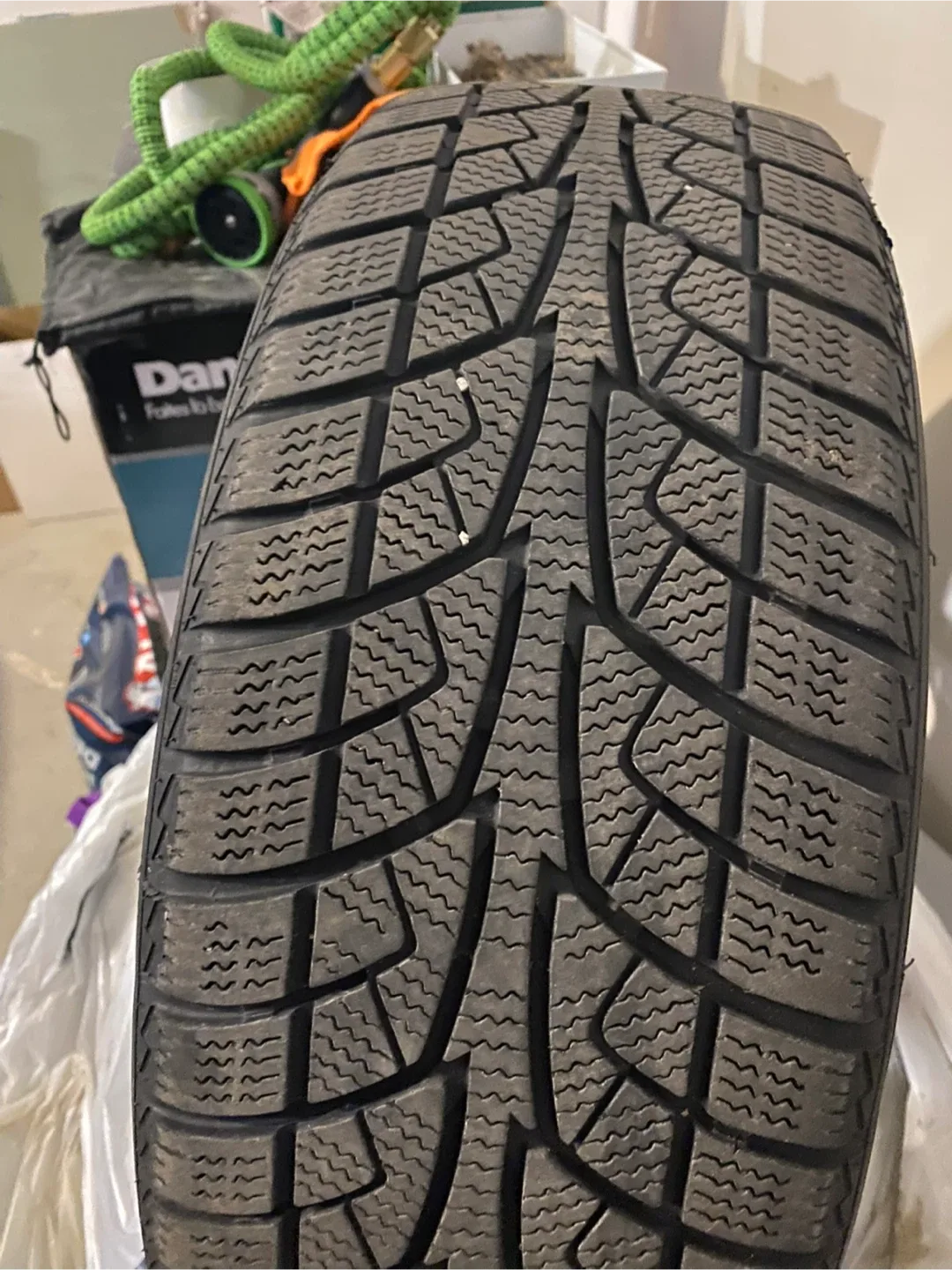 Ice Blazer WLS2 Tire on Steel Rim image indicator(7)