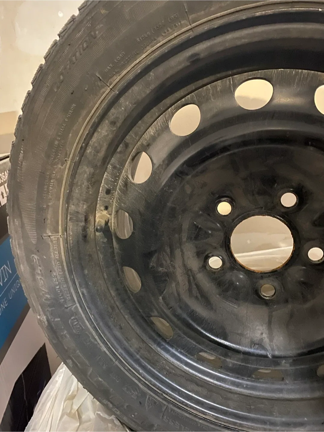 Ice Blazer WLS2 Tire on Steel Rim image indicator(8)