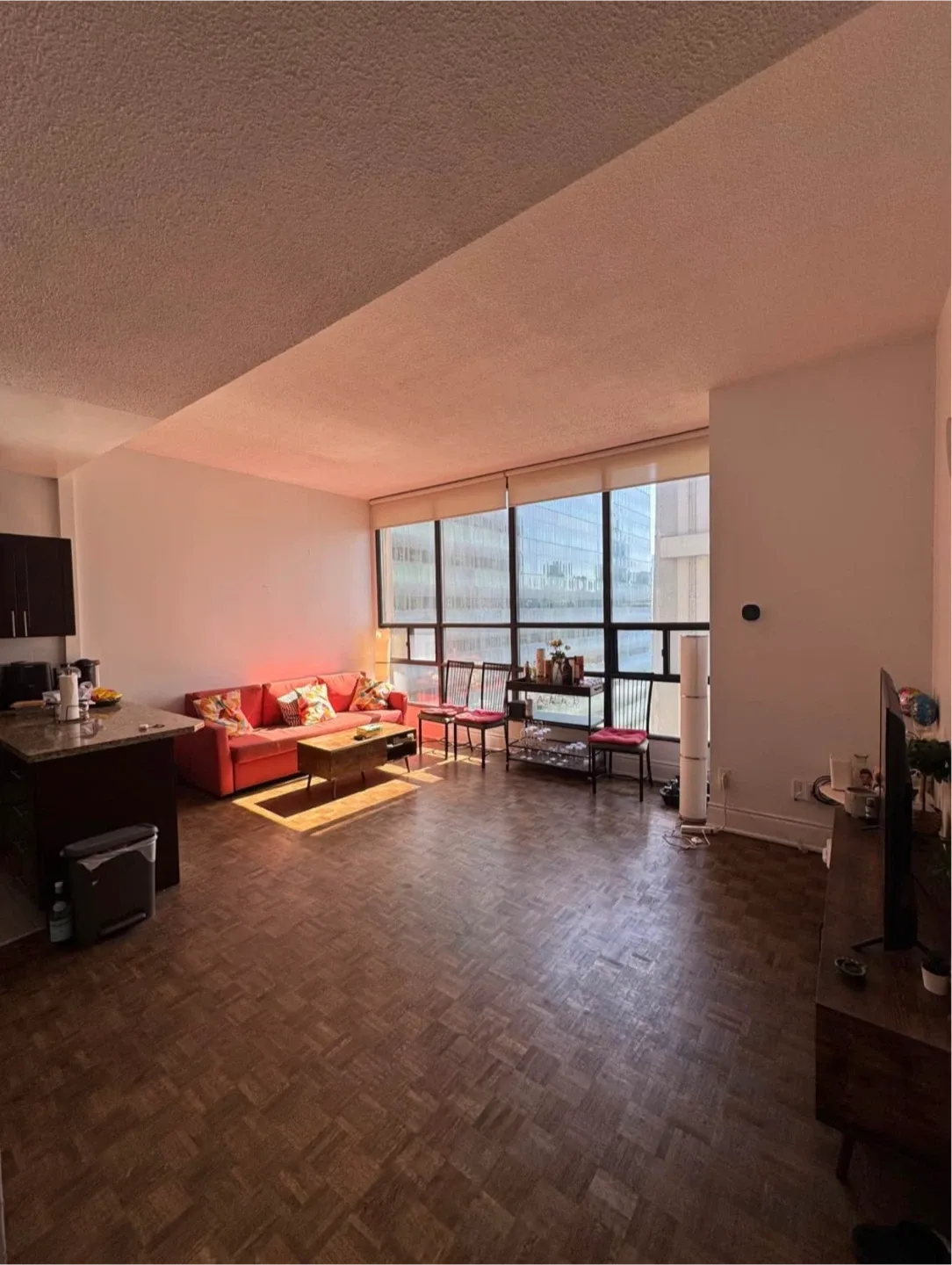 Private Spacious Room on Rent in Downtown